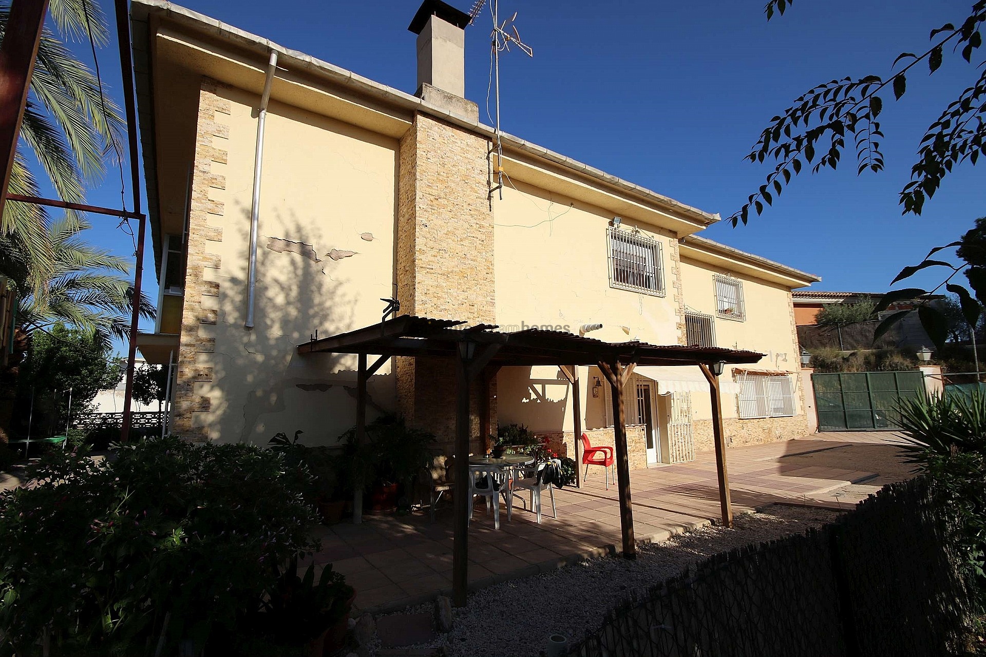 Resale - 9 Bedroom 4 Bathroom Villa in Monóvar -  - Alicante