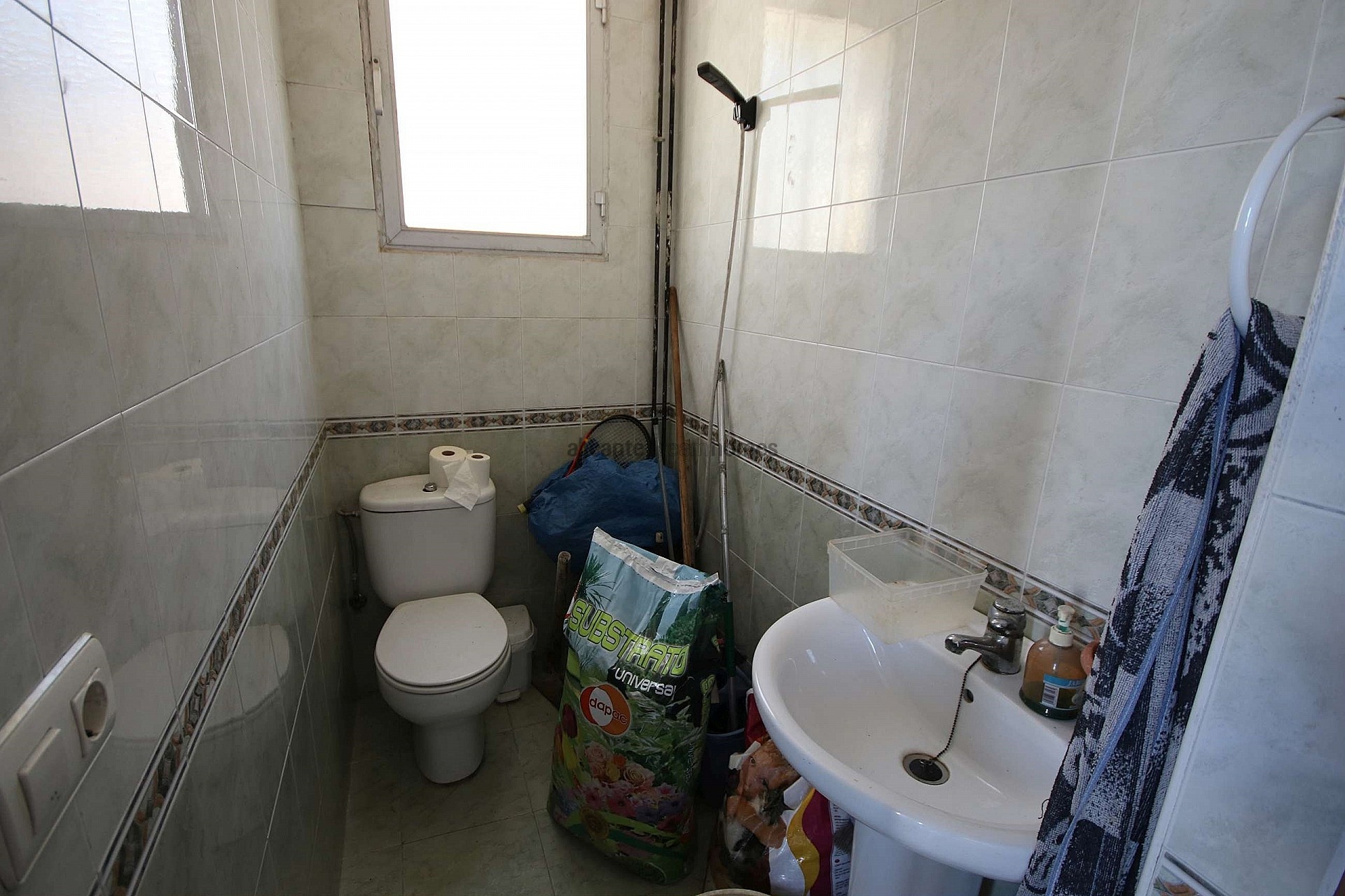 Resale - 9 Bedroom 4 Bathroom Villa in Monóvar -  - Alicante