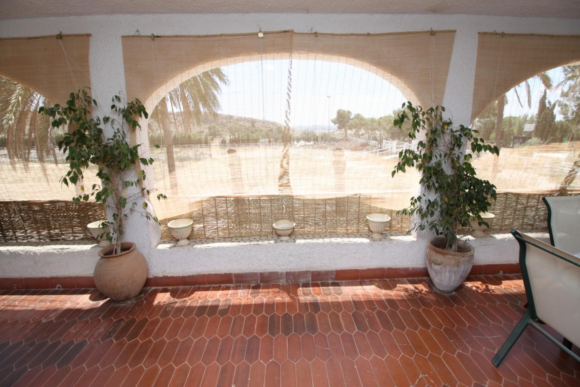 Resale - 5 Bedroom 4 Bathroom Villa in Agost -  - Alicante