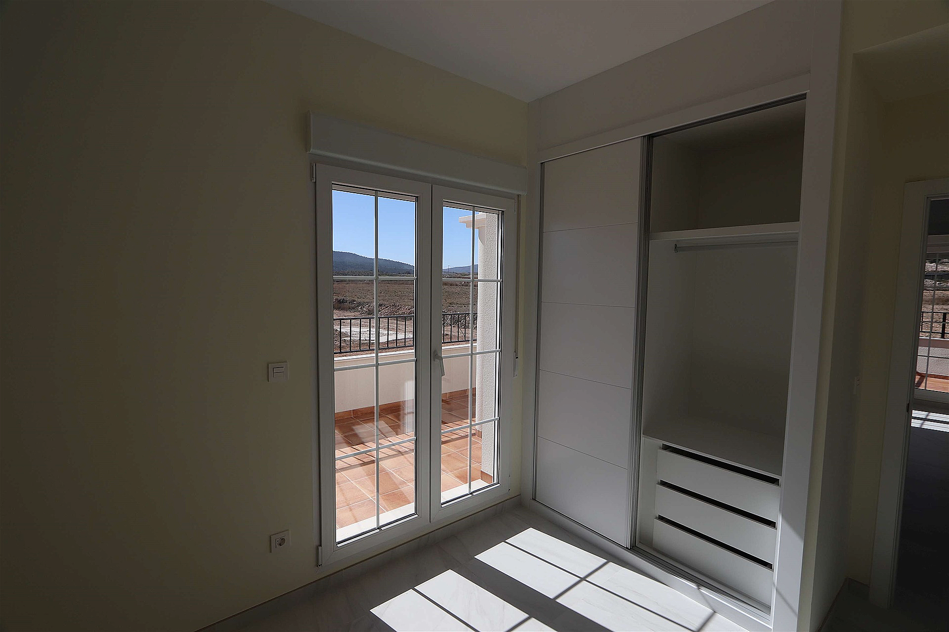 Resale - 4 Bedroom 3 Bathroom Villa in Pinoso -  - Alicante