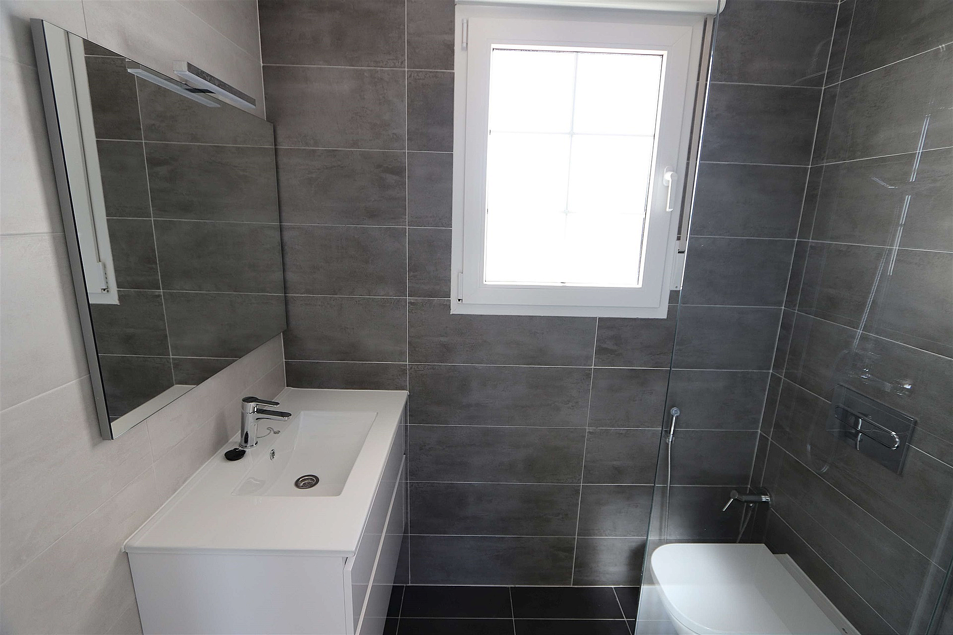 Resale - 4 Bedroom 3 Bathroom Villa in Pinoso -  - Alicante