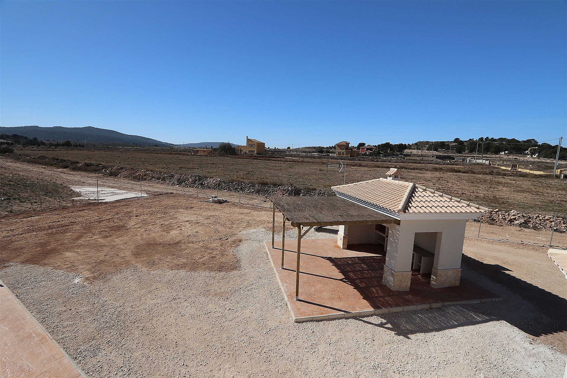 Resale - 4 Bedroom 3 Bathroom Villa in Pinoso -  - Alicante
