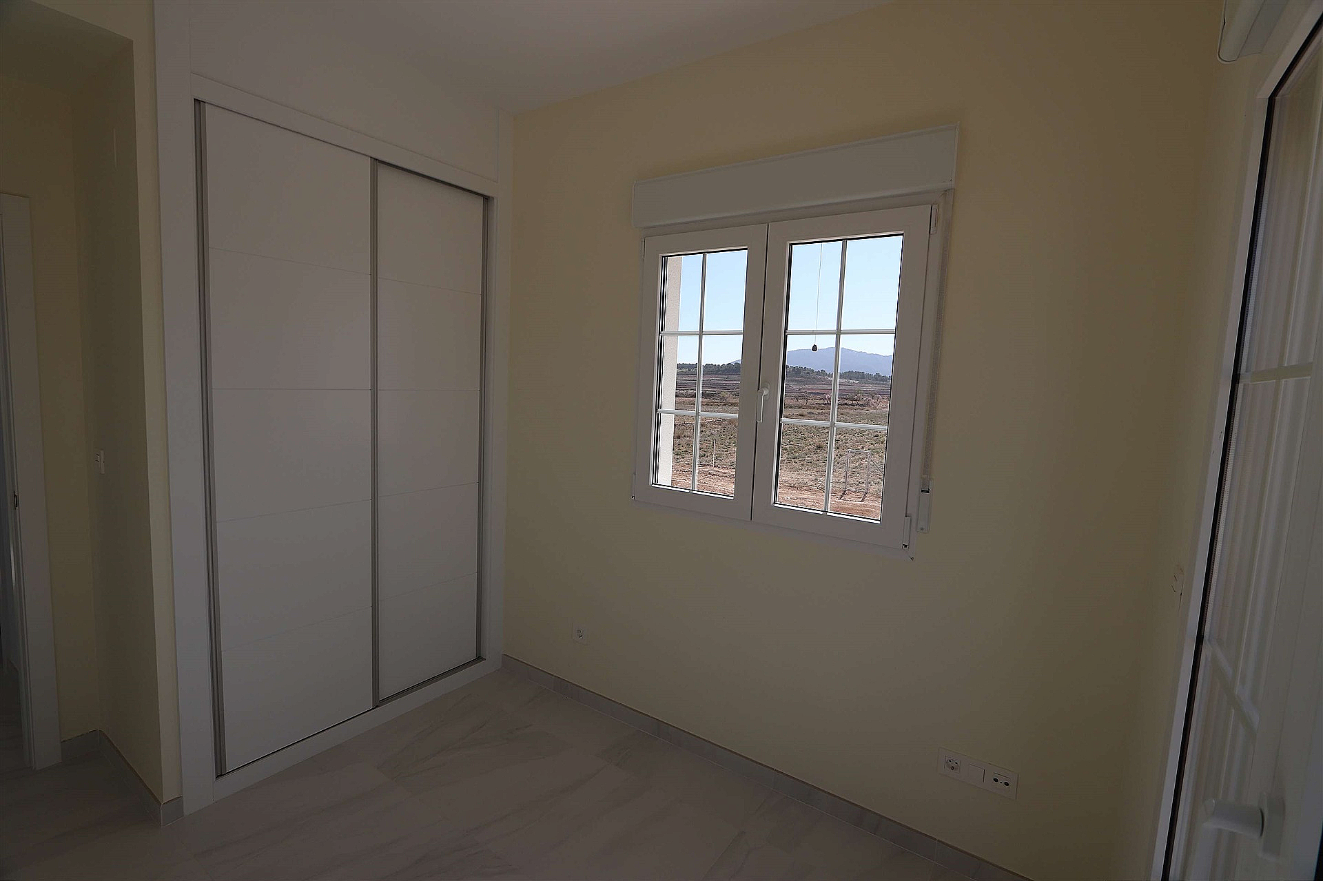 Resale - 4 Bedroom 3 Bathroom Villa in Pinoso -  - Alicante