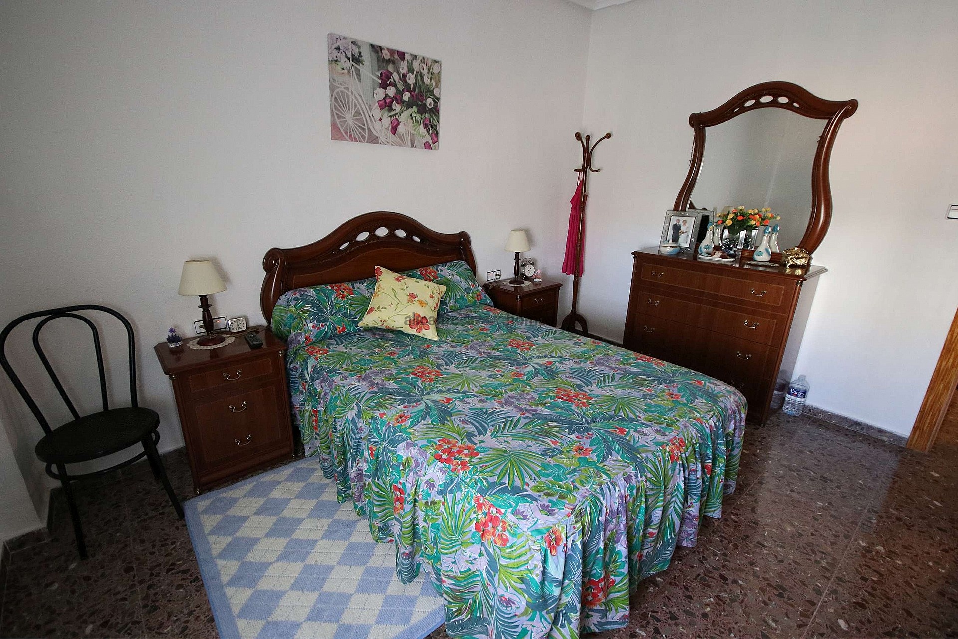 Resale - 4 Bedroom 5 Bathroom Commercial in Monóvar -  - Alicante