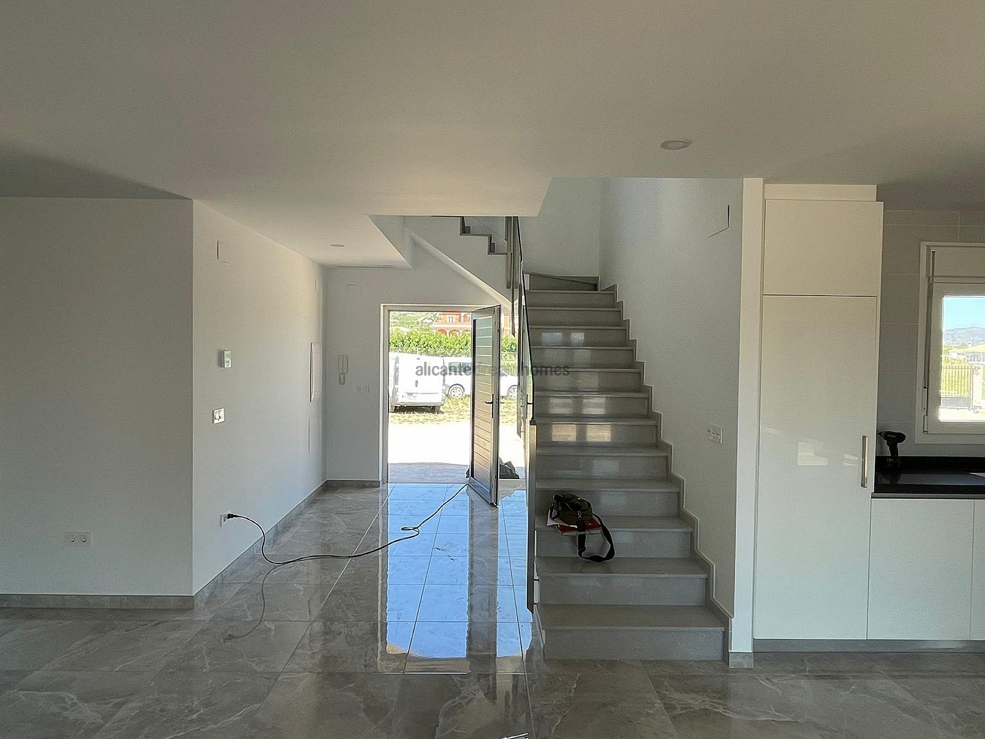 Resale - 4 Bedroom 3 Bathroom Villa in Pinoso -  - Alicante