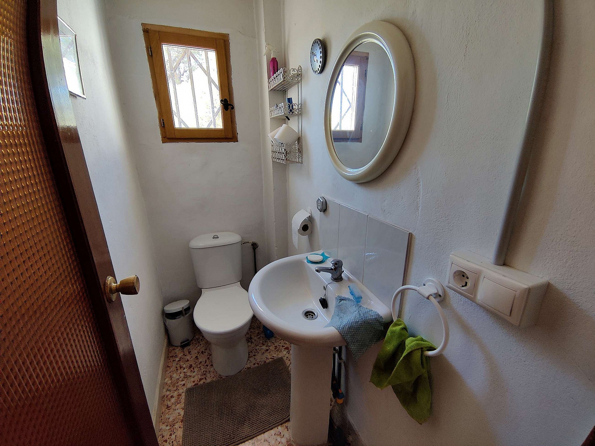 Resale - 2 Bedroom 1 Bathroom Country house in Monovar -  - Alicante