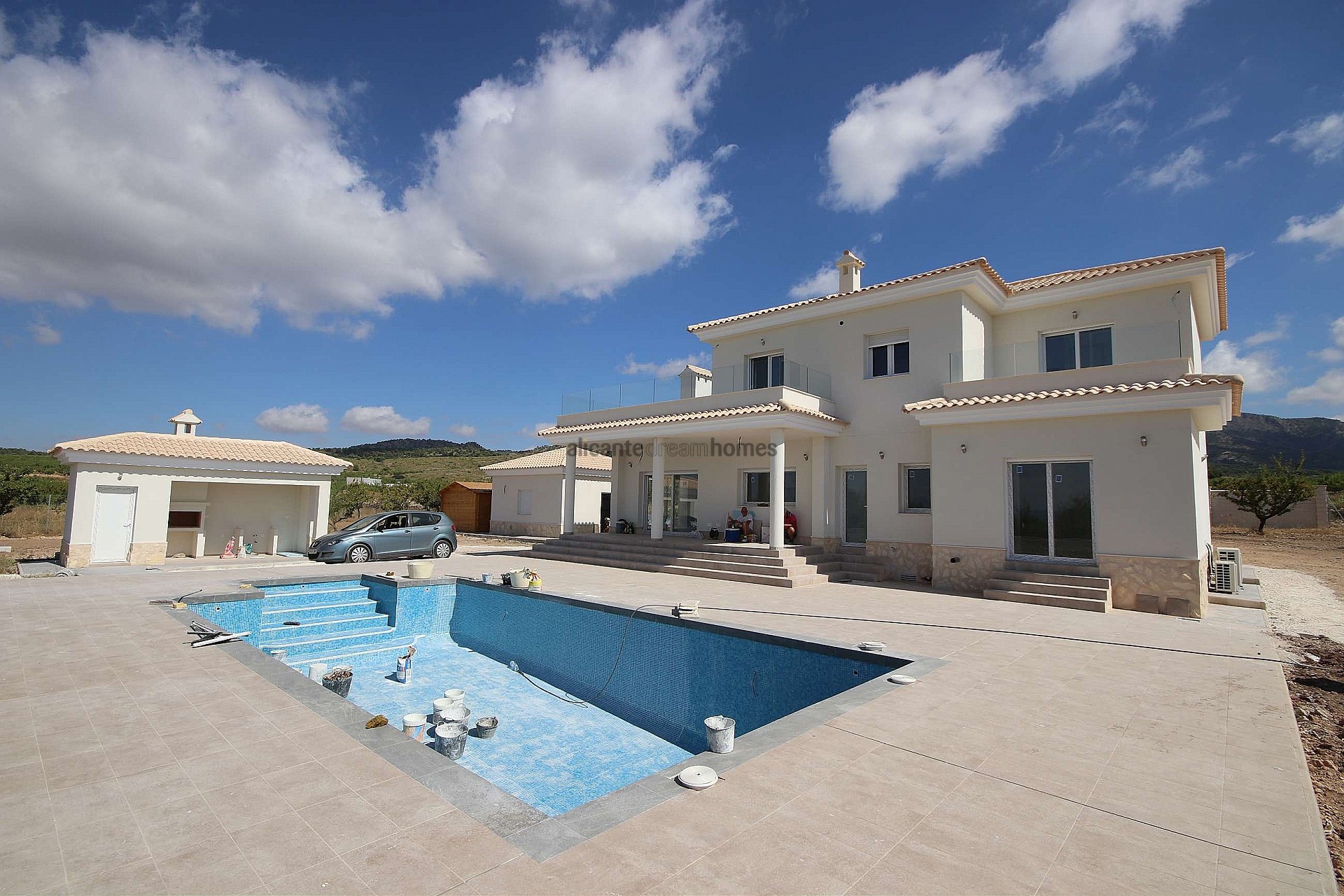 Resale - 4 Bedroom 3 Bathroom Villa in Pinoso -  - Alicante