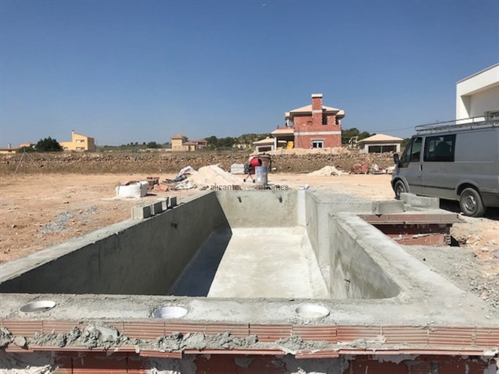 Resale - 3 Bedroom 2 Bathroom Villa in Pinoso -  - Alicante