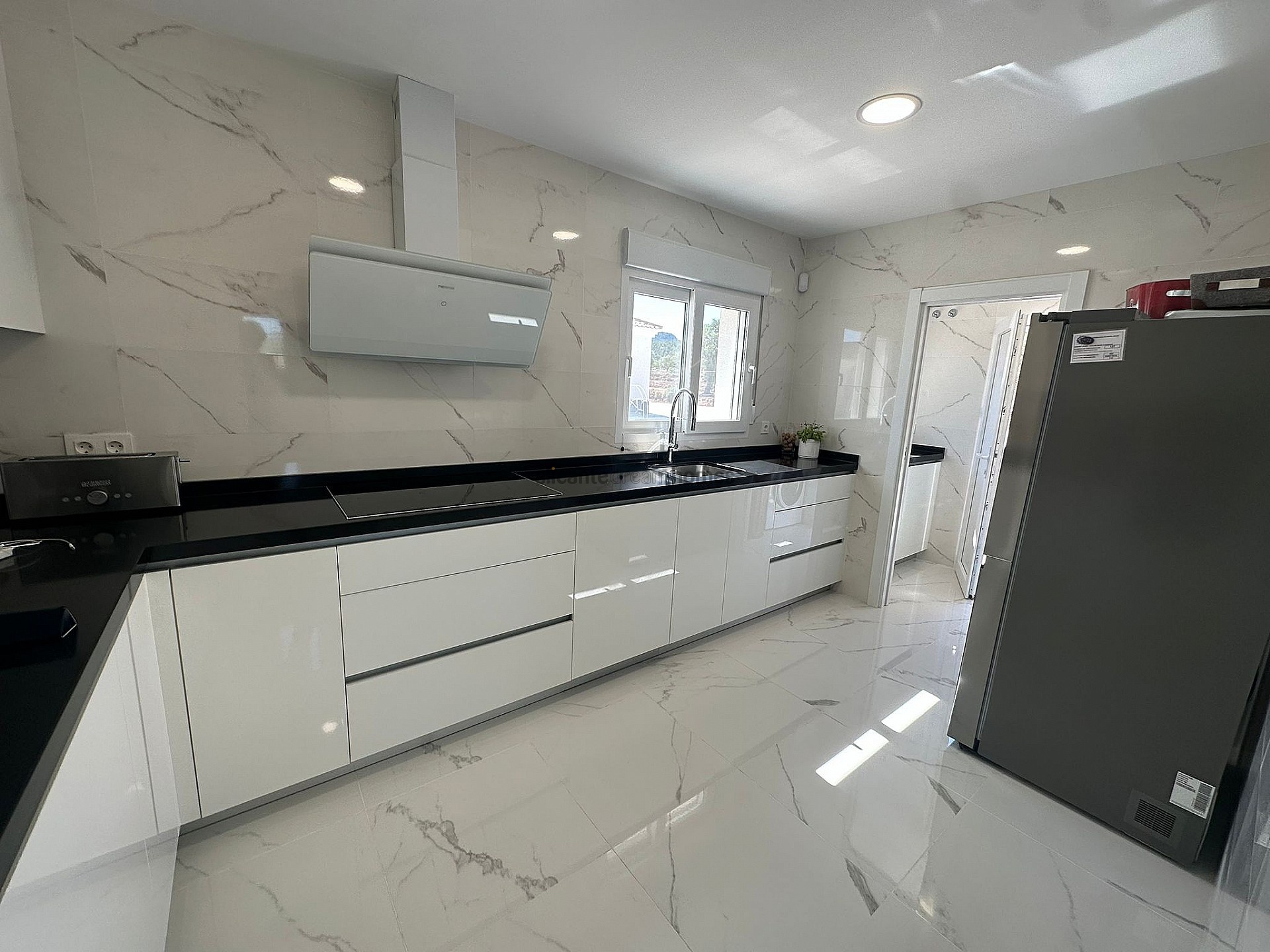 Resale - 4 Bedroom 3 Bathroom Villa in Pinoso - , Pinoso, Alicante, Spain - Alicante
