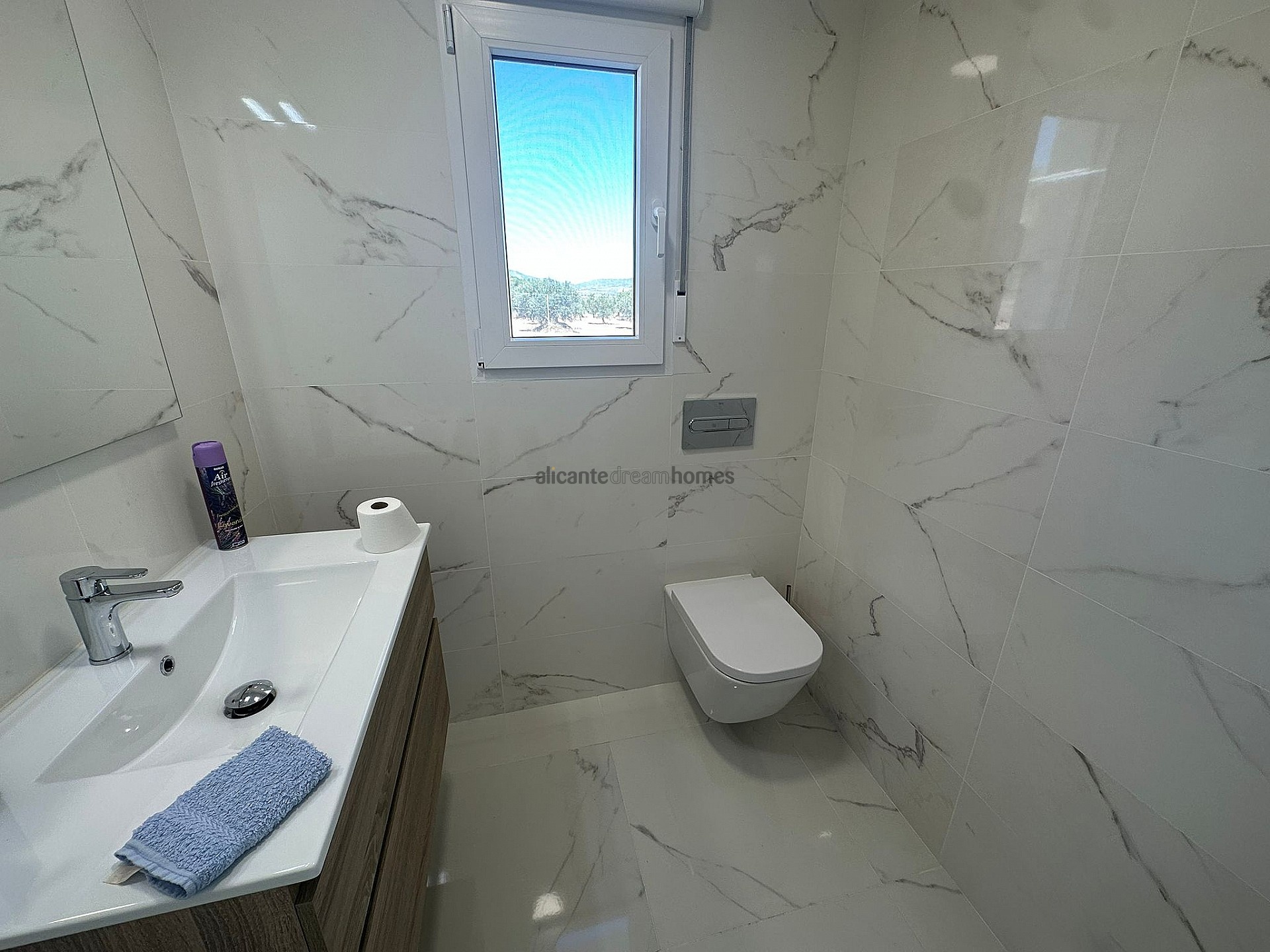 Resale - 4 Bedroom 3 Bathroom Villa in Pinoso - , Pinoso, Alicante, Spain - Alicante