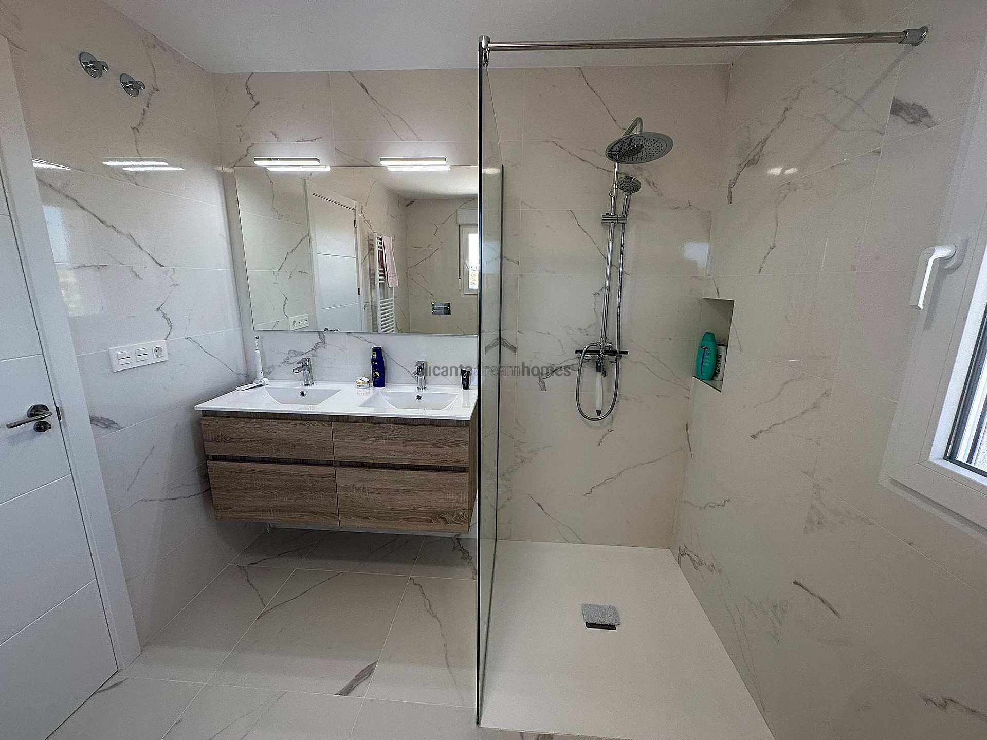 Resale - 4 Bedroom 3 Bathroom Villa in Pinoso - , Pinoso, Alicante, Spain - Alicante