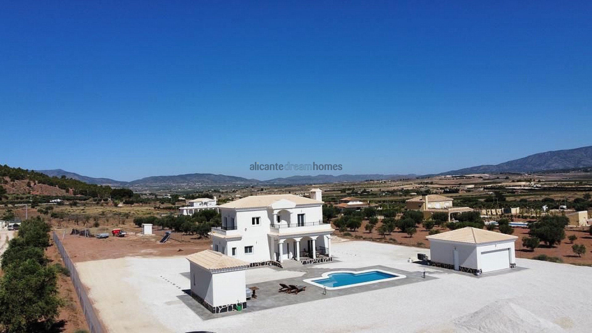Resale - 4 Bedroom 3 Bathroom Villa in Pinoso - , Pinoso, Alicante, Spain - Alicante