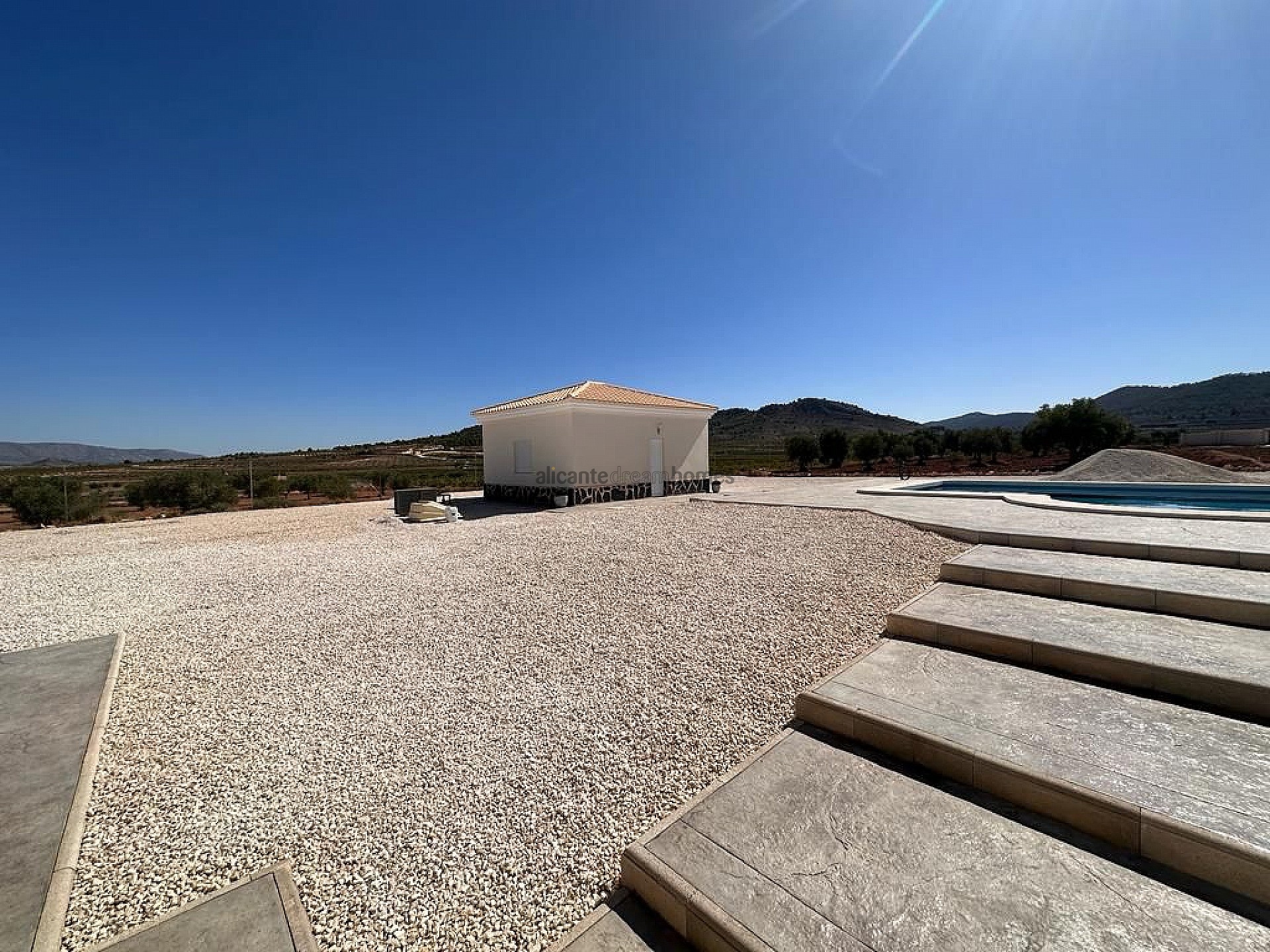 Resale - 4 Bedroom 3 Bathroom Villa in Pinoso - , Pinoso, Alicante, Spain - Alicante