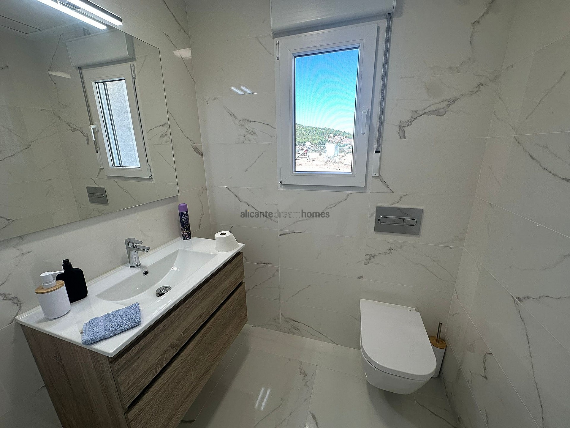 Resale - 4 Bedroom 3 Bathroom Villa in Pinoso - , Pinoso, Alicante, Spain - Alicante