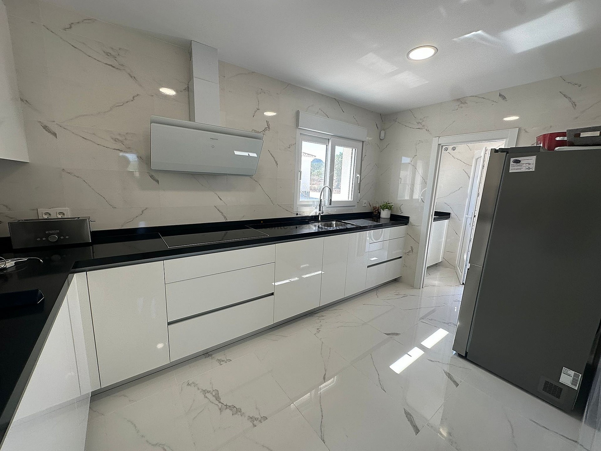 Resale - 4 Bedroom 3 Bathroom Villa in Pinoso - , Pinoso, Alicante, Spain - Alicante