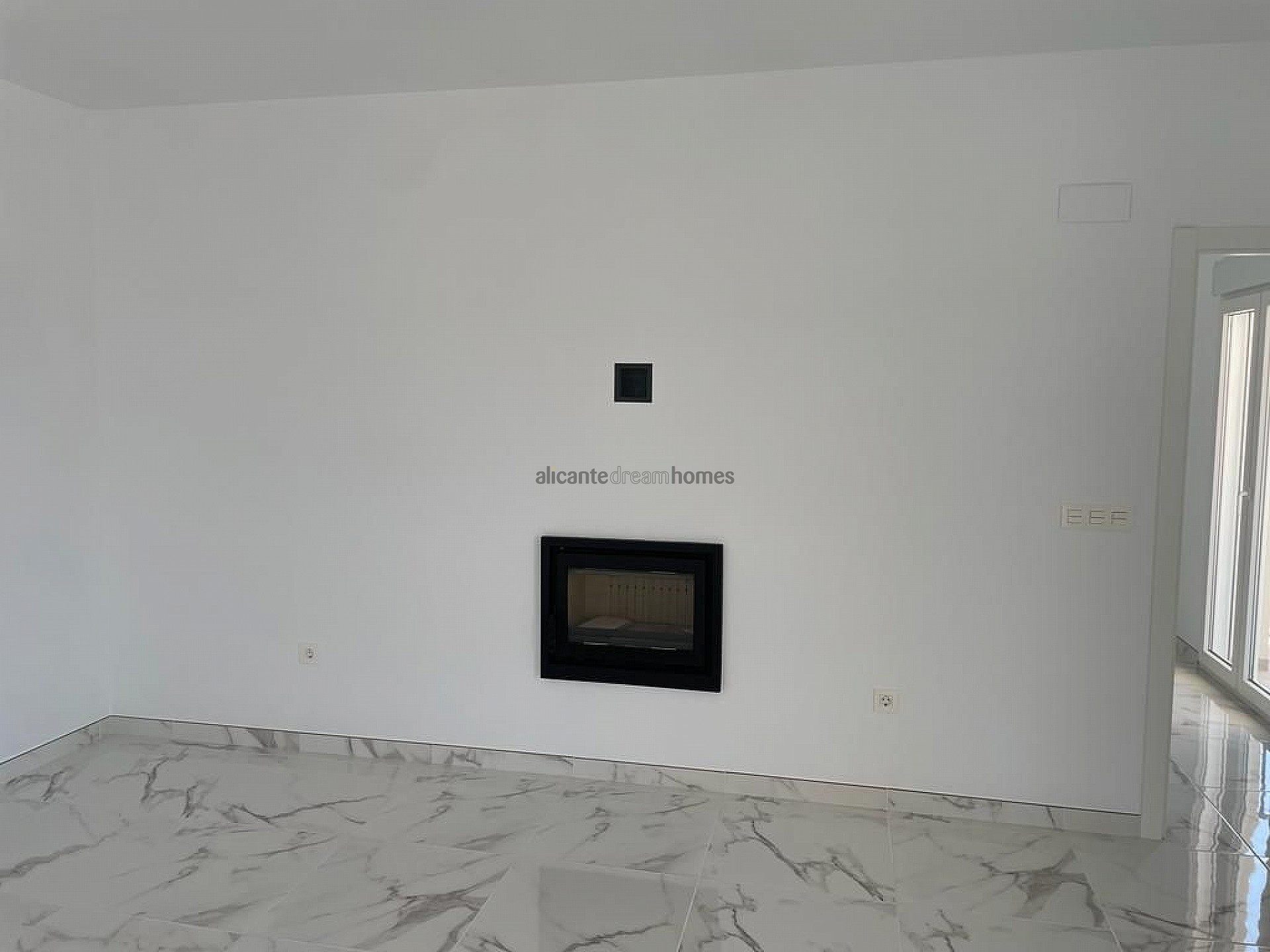 Resale - 4 Bedroom 3 Bathroom Villa in Pinoso - , Pinoso, Alicante, Spain - Alicante