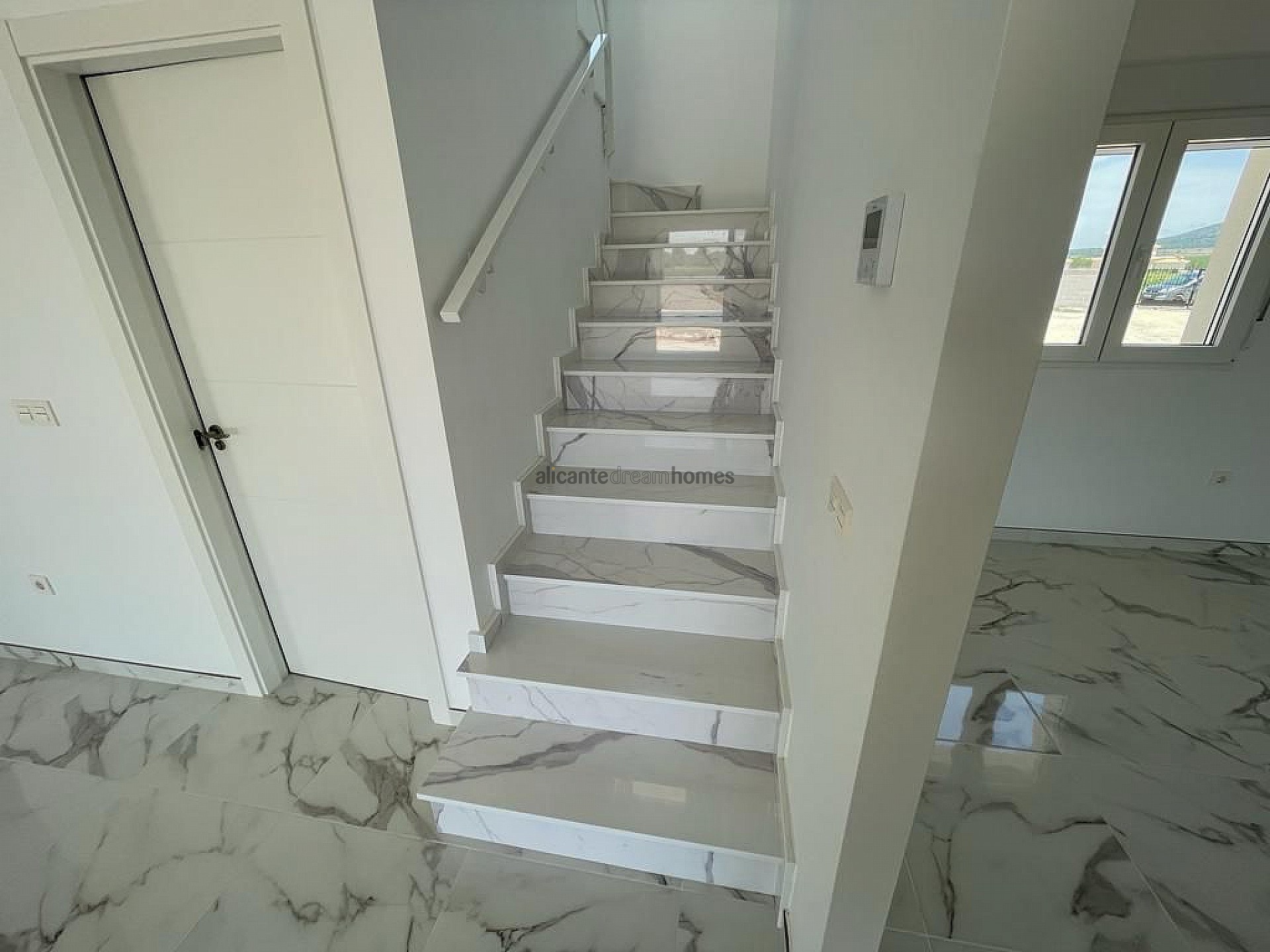 Resale - 4 Bedroom 3 Bathroom Villa in Pinoso - , Pinoso, Alicante, Spain - Alicante