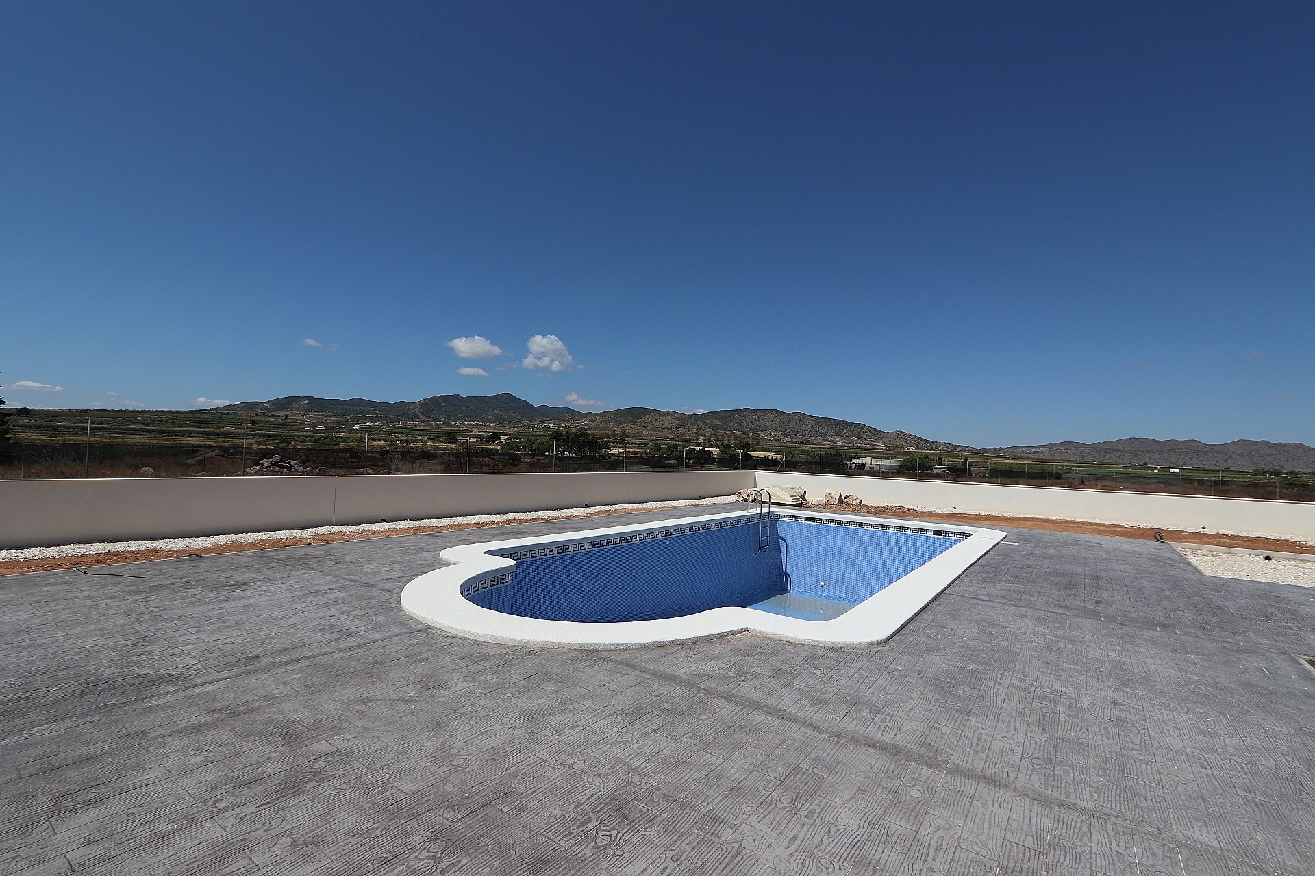 Resale - 4 Bedroom 3 Bathroom Villa in Pinoso -  - Alicante