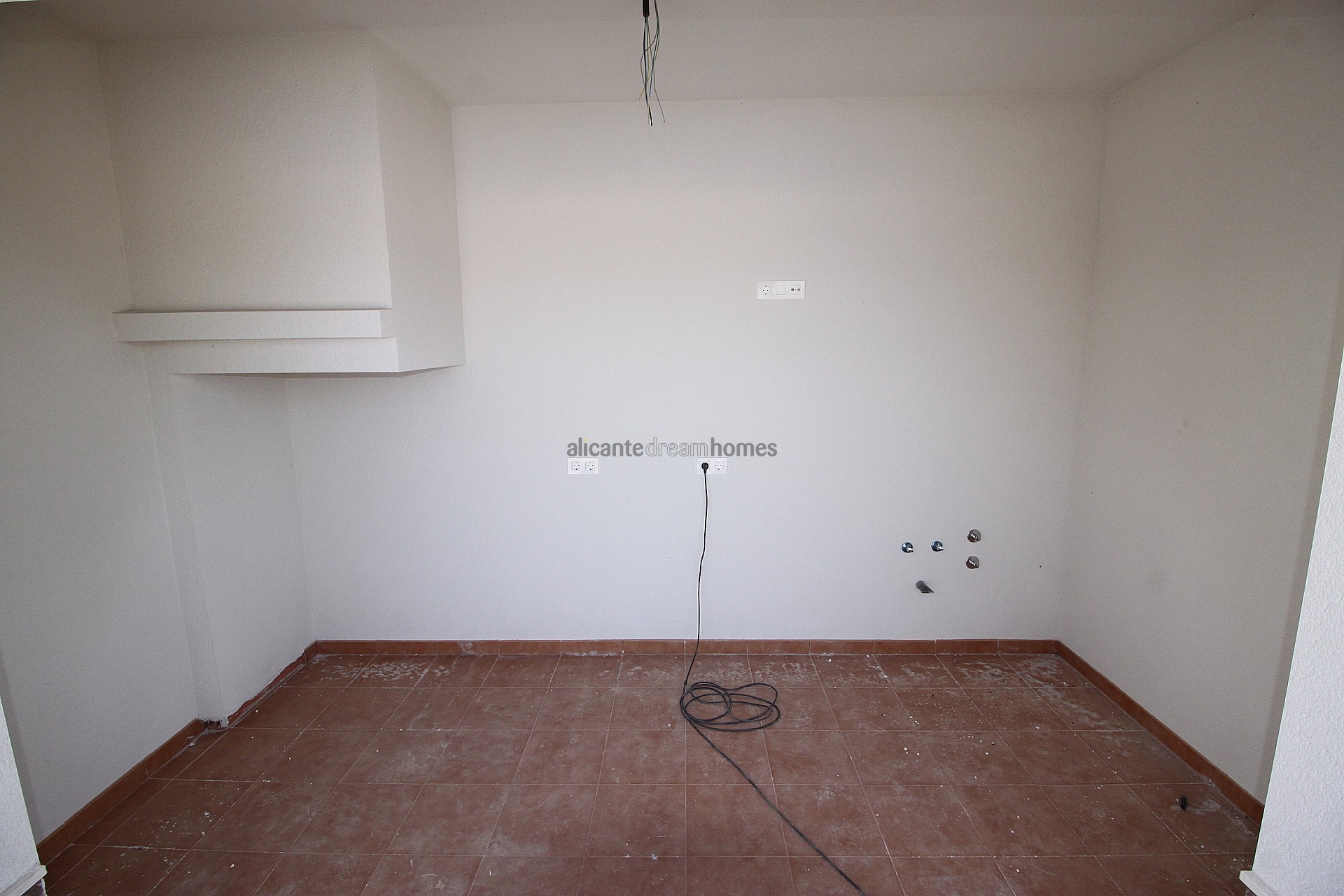 Resale - 4 Bedroom 3 Bathroom Villa in Pinoso -  - Alicante