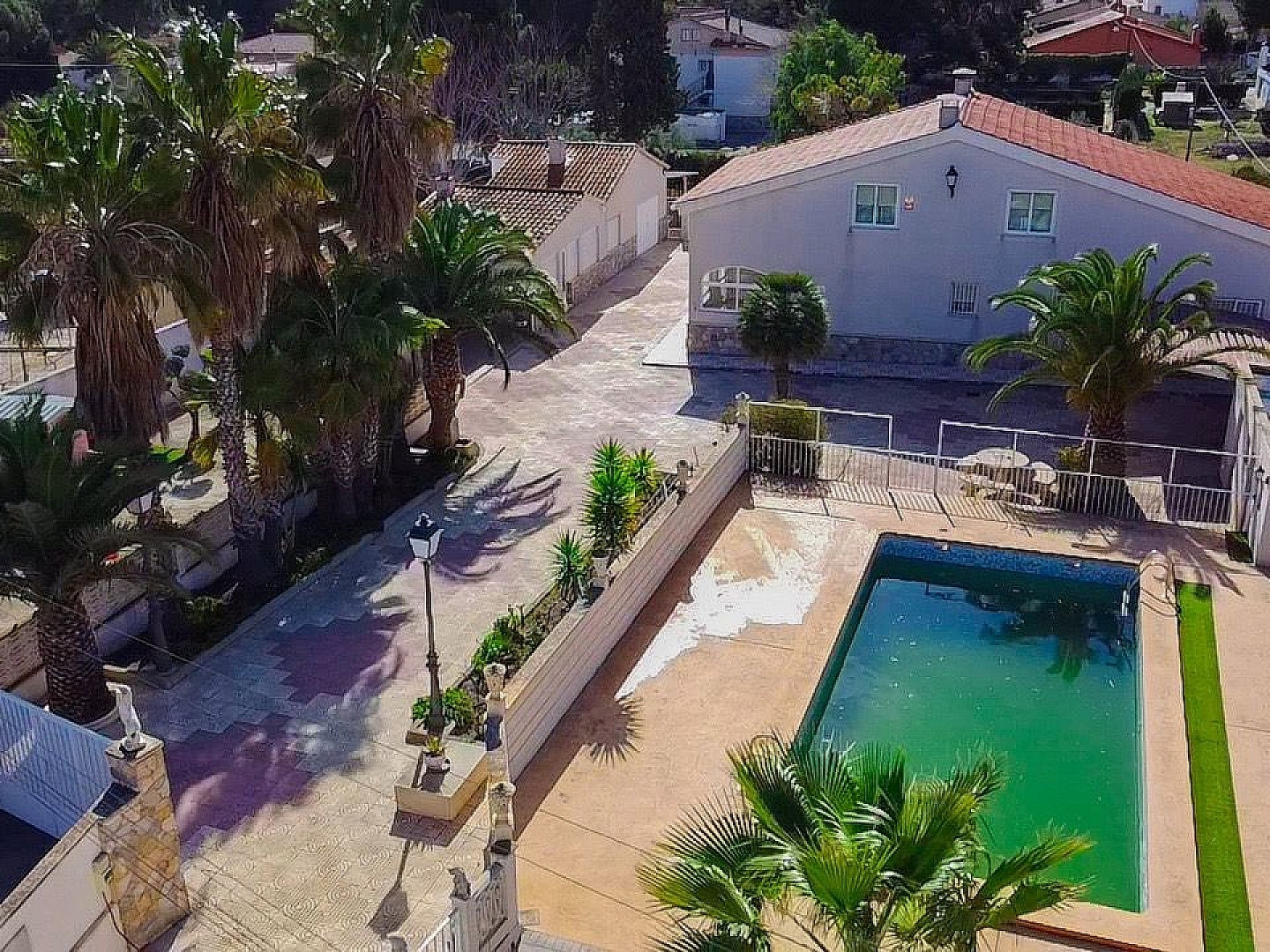 5 Bedroom 3 Bathroom Villa in Sax