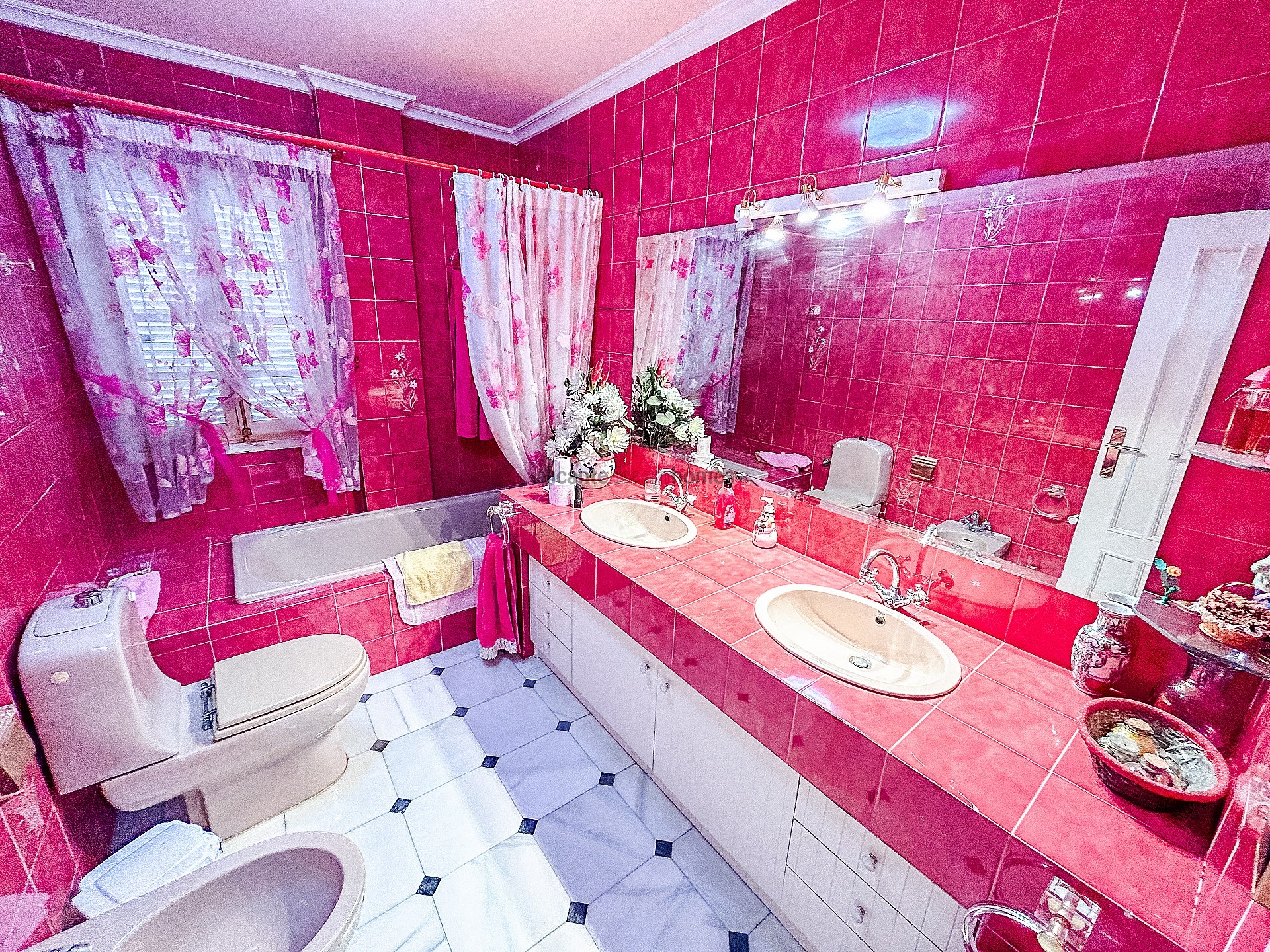 Resale - 6 Bedroom 4 Bathroom Villa in Monóvar -  - Alicante
