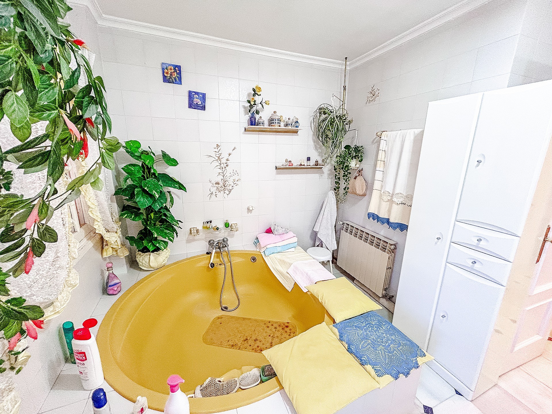 Resale - 6 Bedroom 4 Bathroom Villa in Monovar -  - Alicante