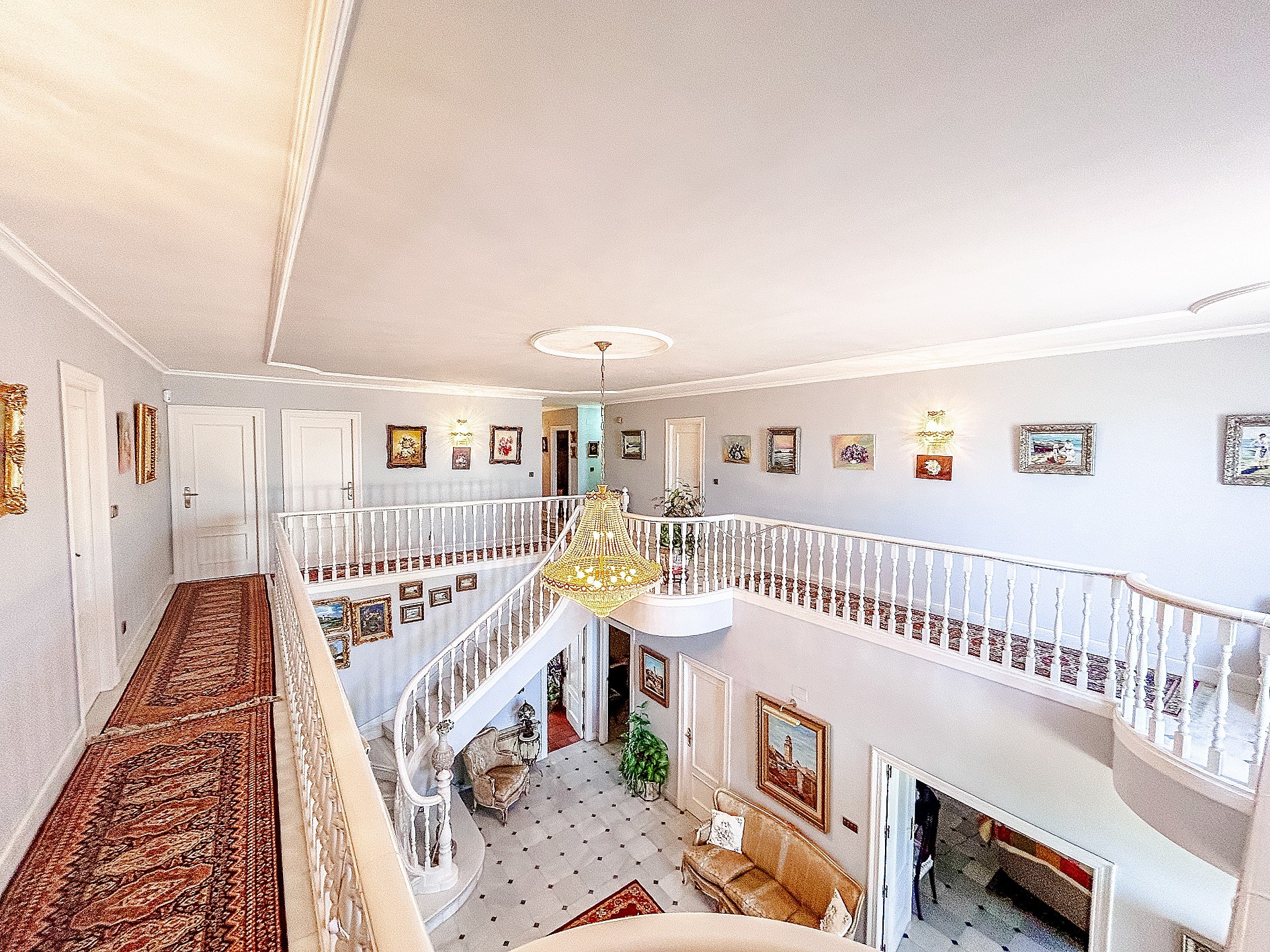 Resale - 6 Bedroom 4 Bathroom Villa in Monovar -  - Alicante