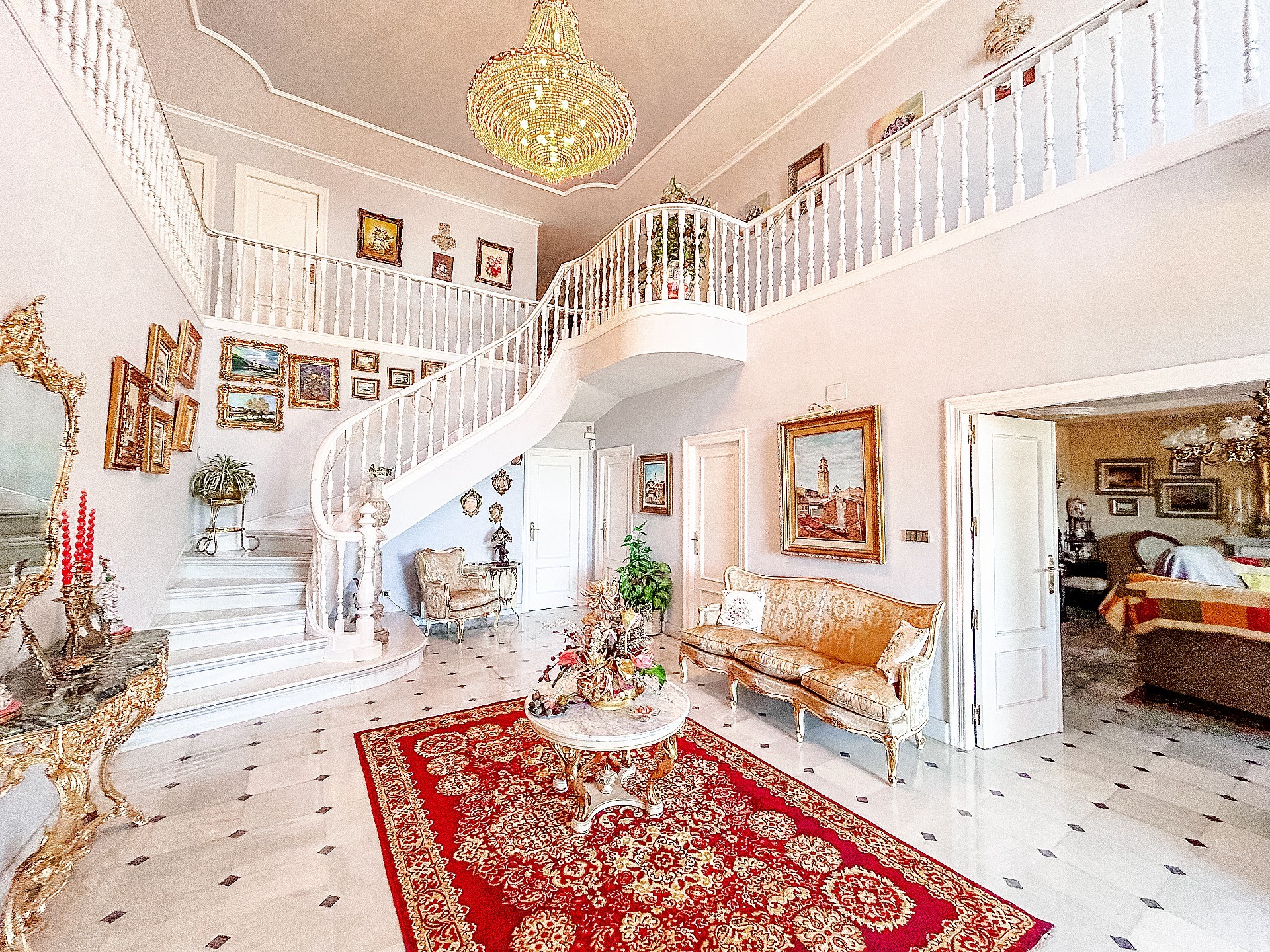 Resale - 6 Bedroom 4 Bathroom Villa in Monovar -  - Alicante