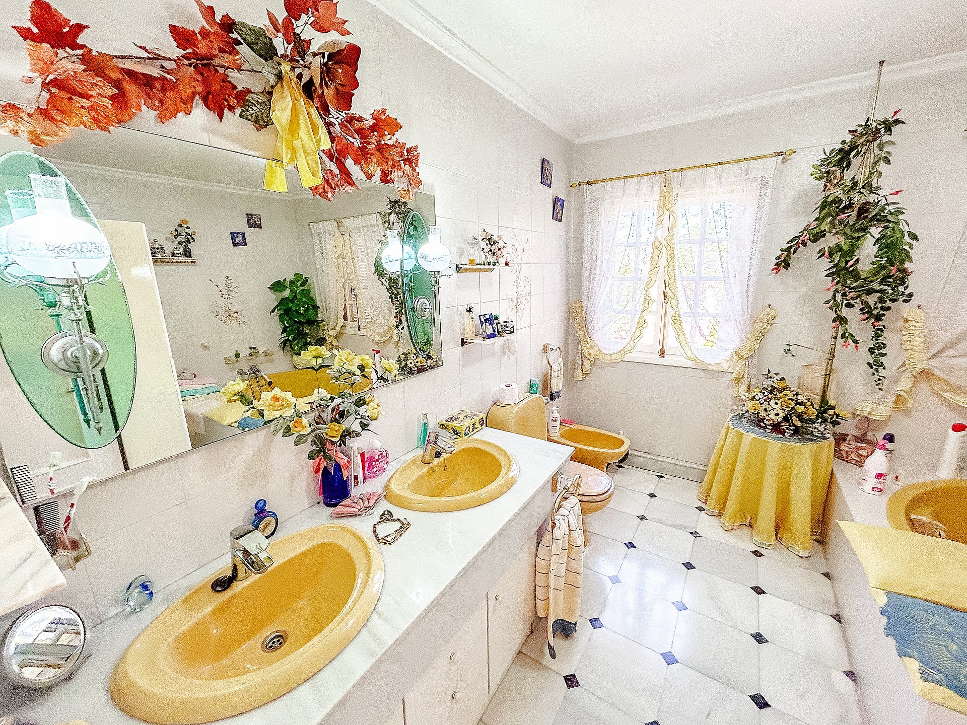 Resale - 6 Bedroom 4 Bathroom Villa in Monovar -  - Alicante