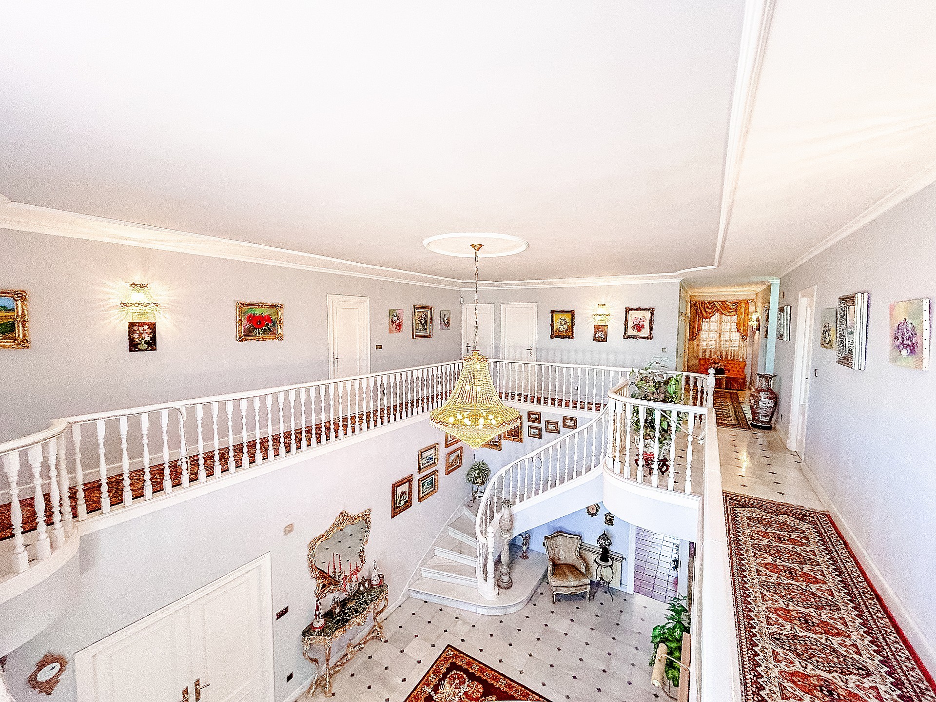 Resale - 6 Bedroom 4 Bathroom Villa in Monovar -  - Alicante