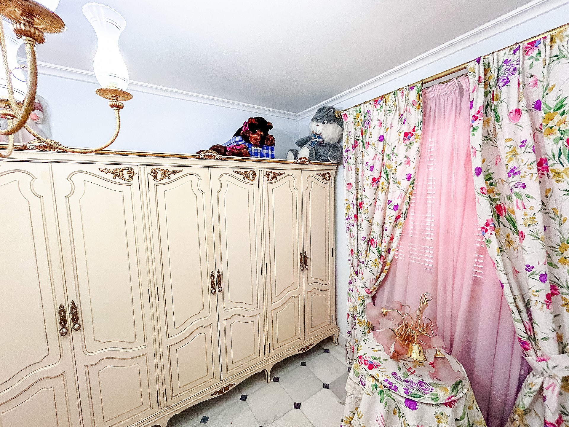 Resale - 6 Bedroom 4 Bathroom Villa in Monovar -  - Alicante