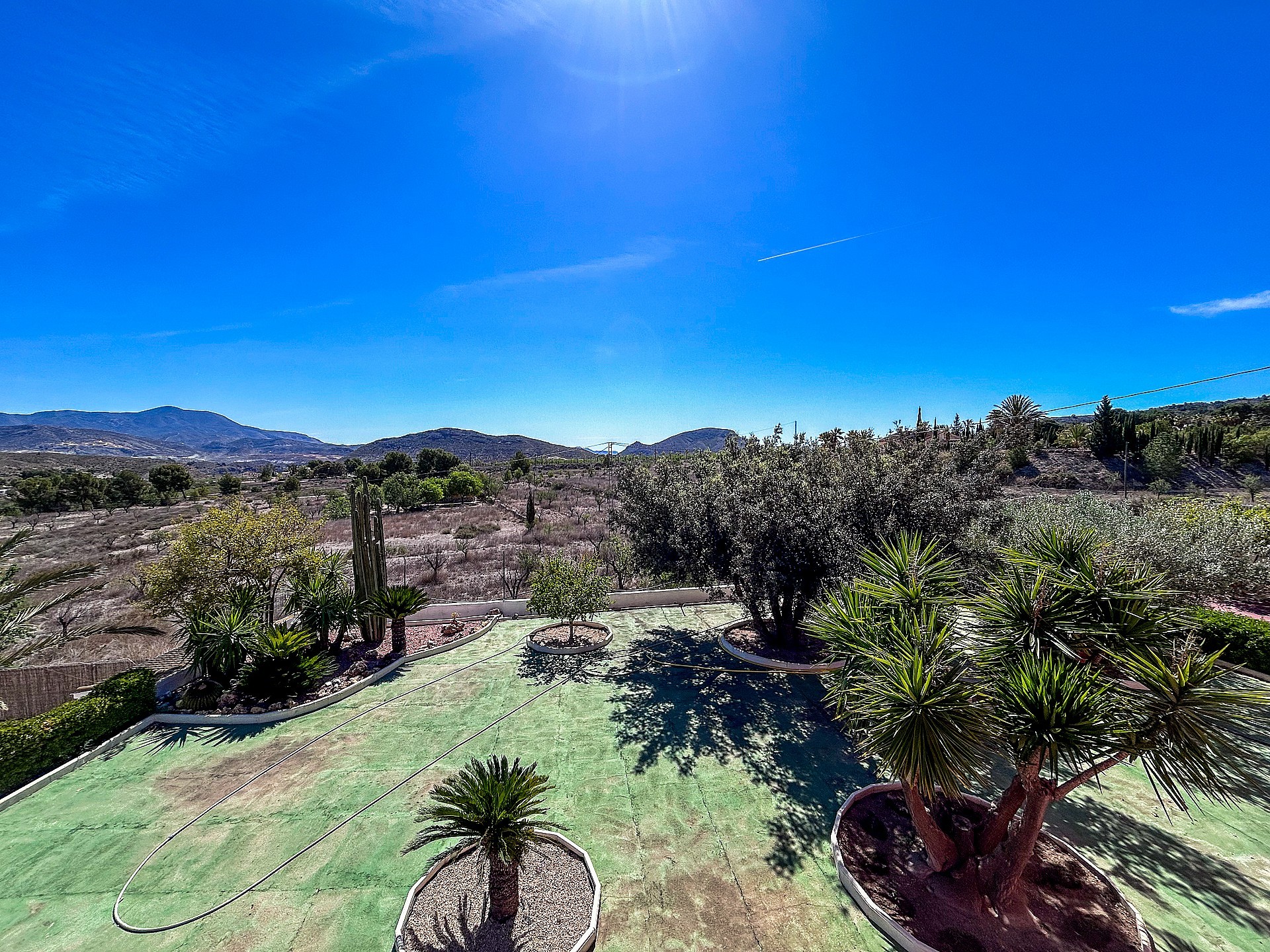 Resale - 6 Bedroom 4 Bathroom Villa in Monovar -  - Alicante