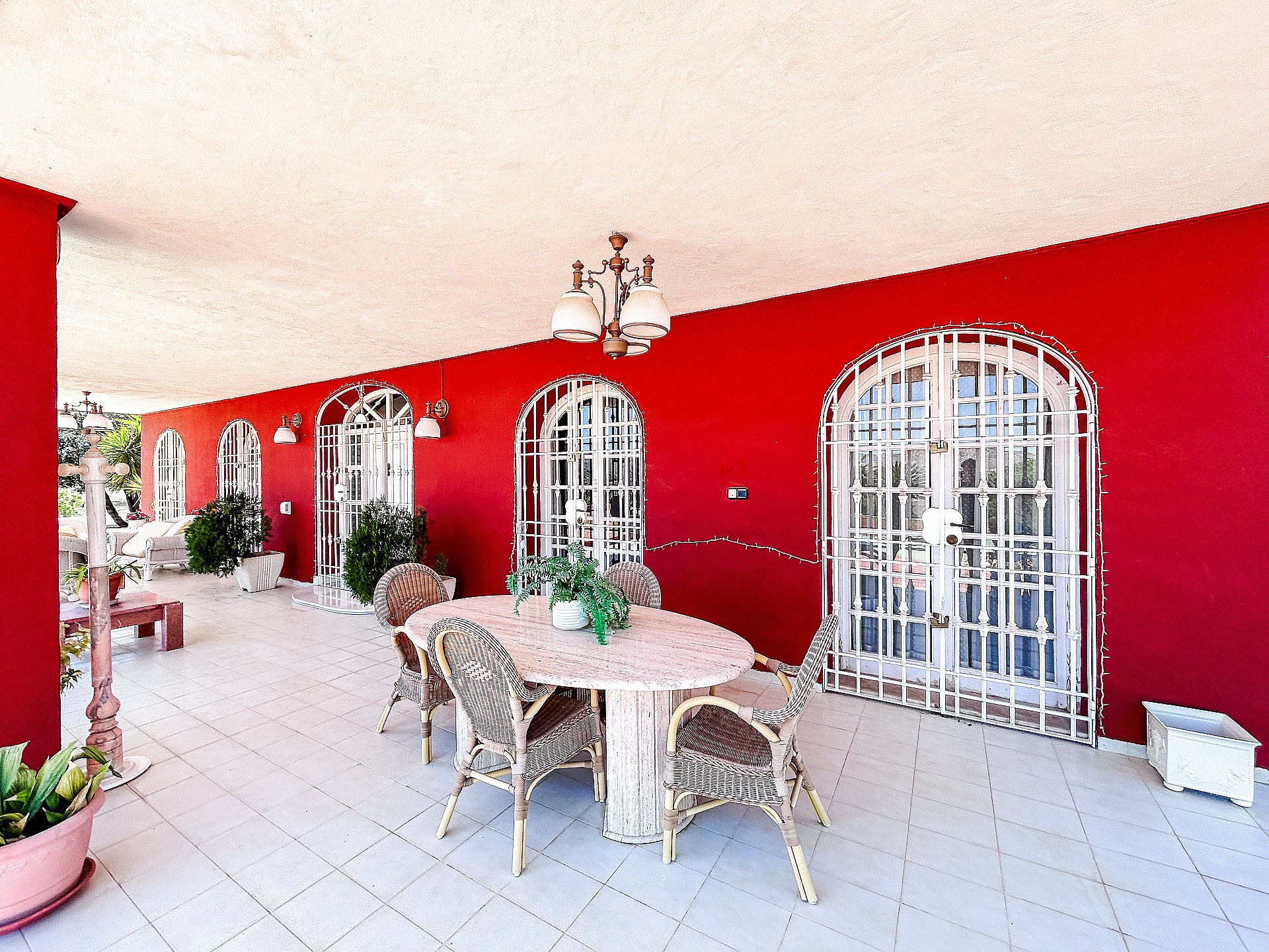 Resale - 6 Bedroom 4 Bathroom Villa in Monovar -  - Alicante