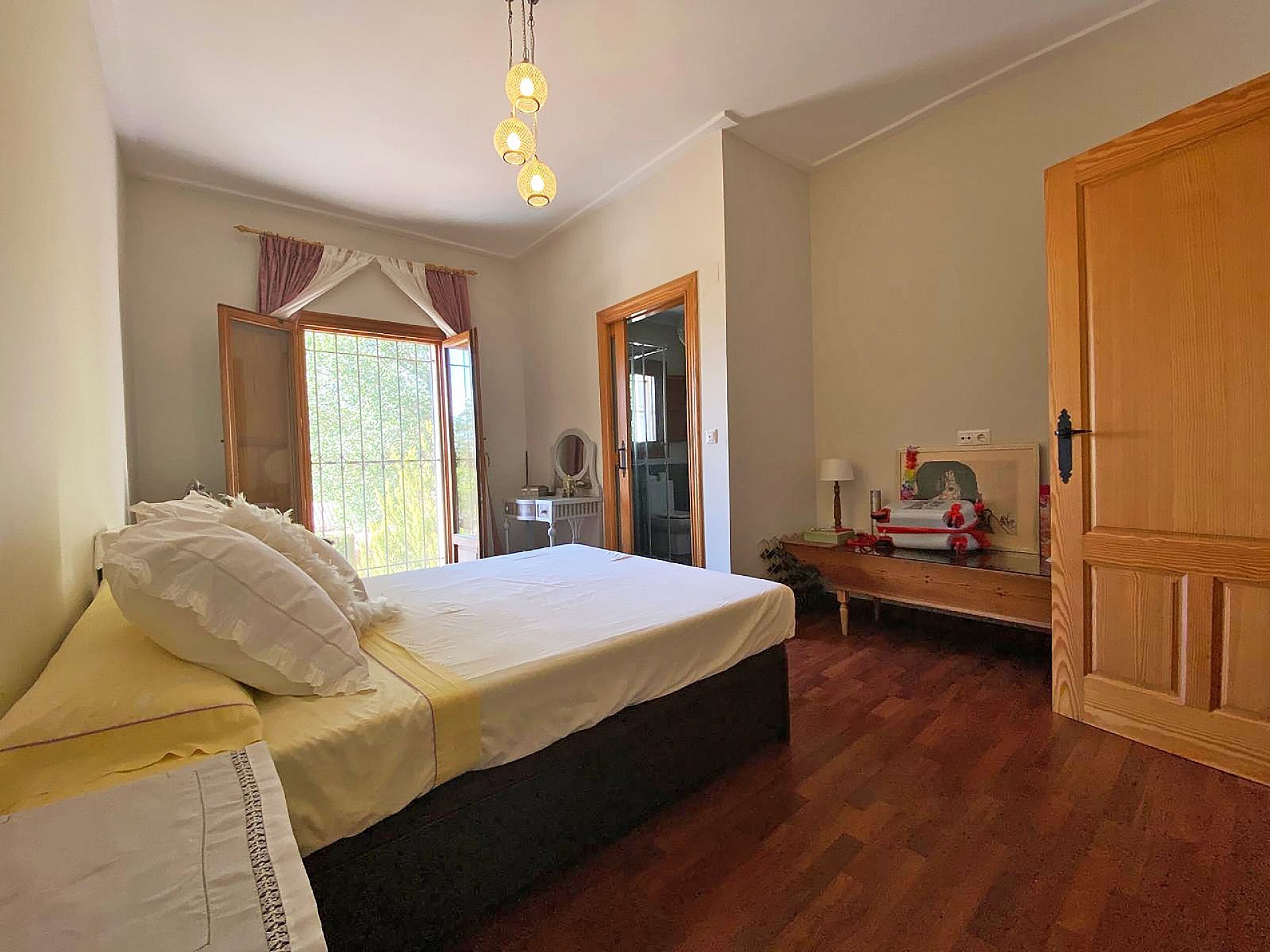 Resale - 4 Bedroom 3 Bathroom Country house in Culebron -  - Alicante