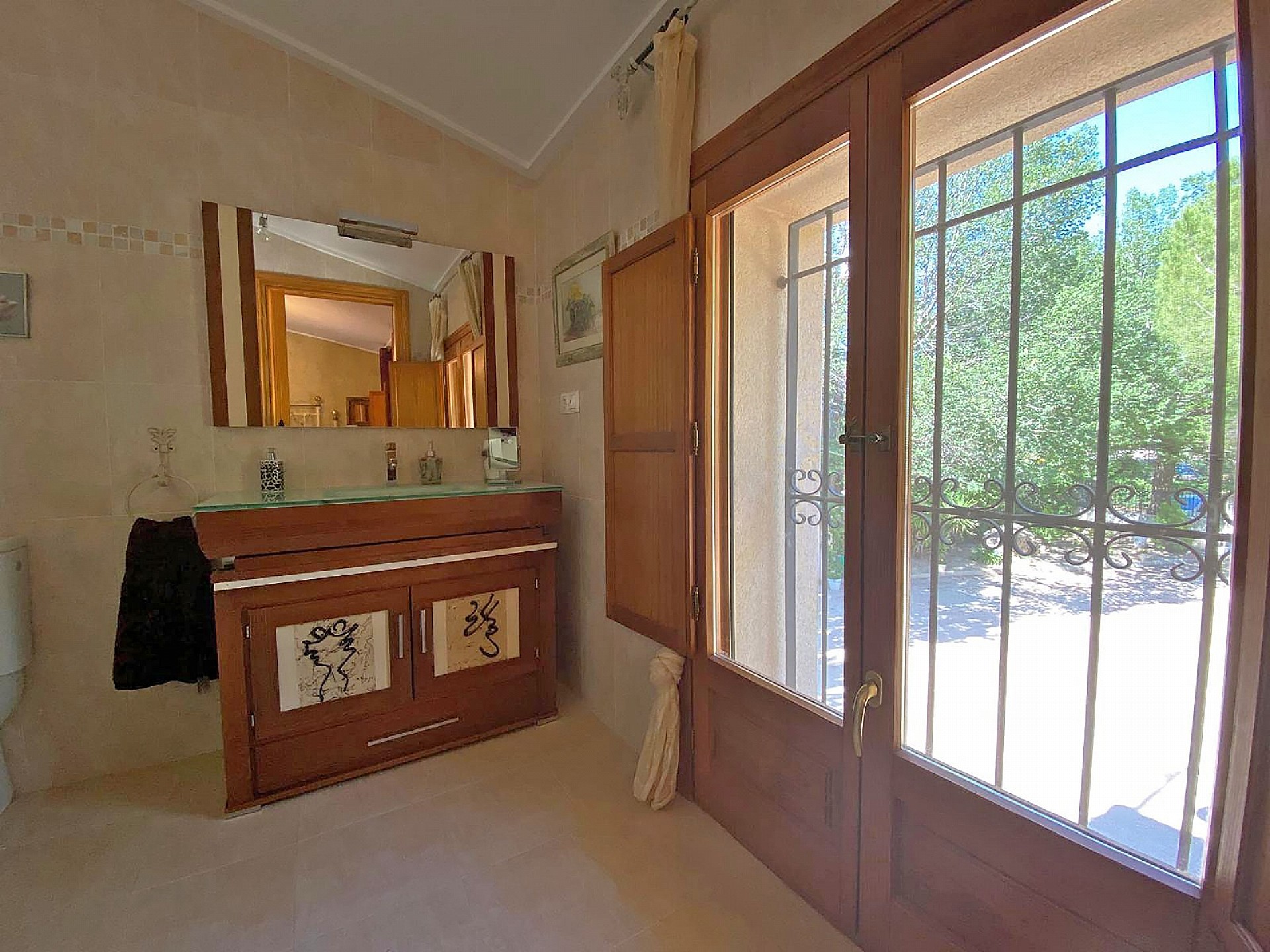 Resale - 4 Bedroom 3 Bathroom Country house in Culebron -  - Alicante
