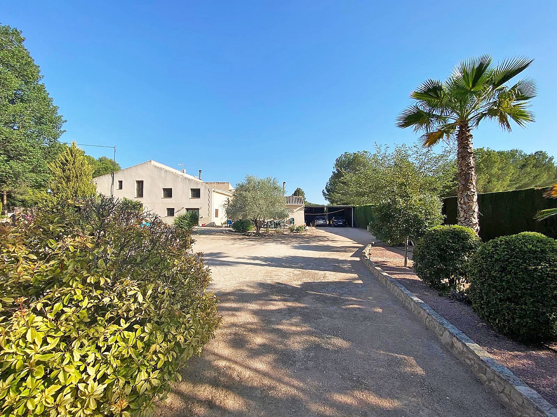 Resale - 4 Bedroom 3 Bathroom Country house in Culebron -  - Alicante