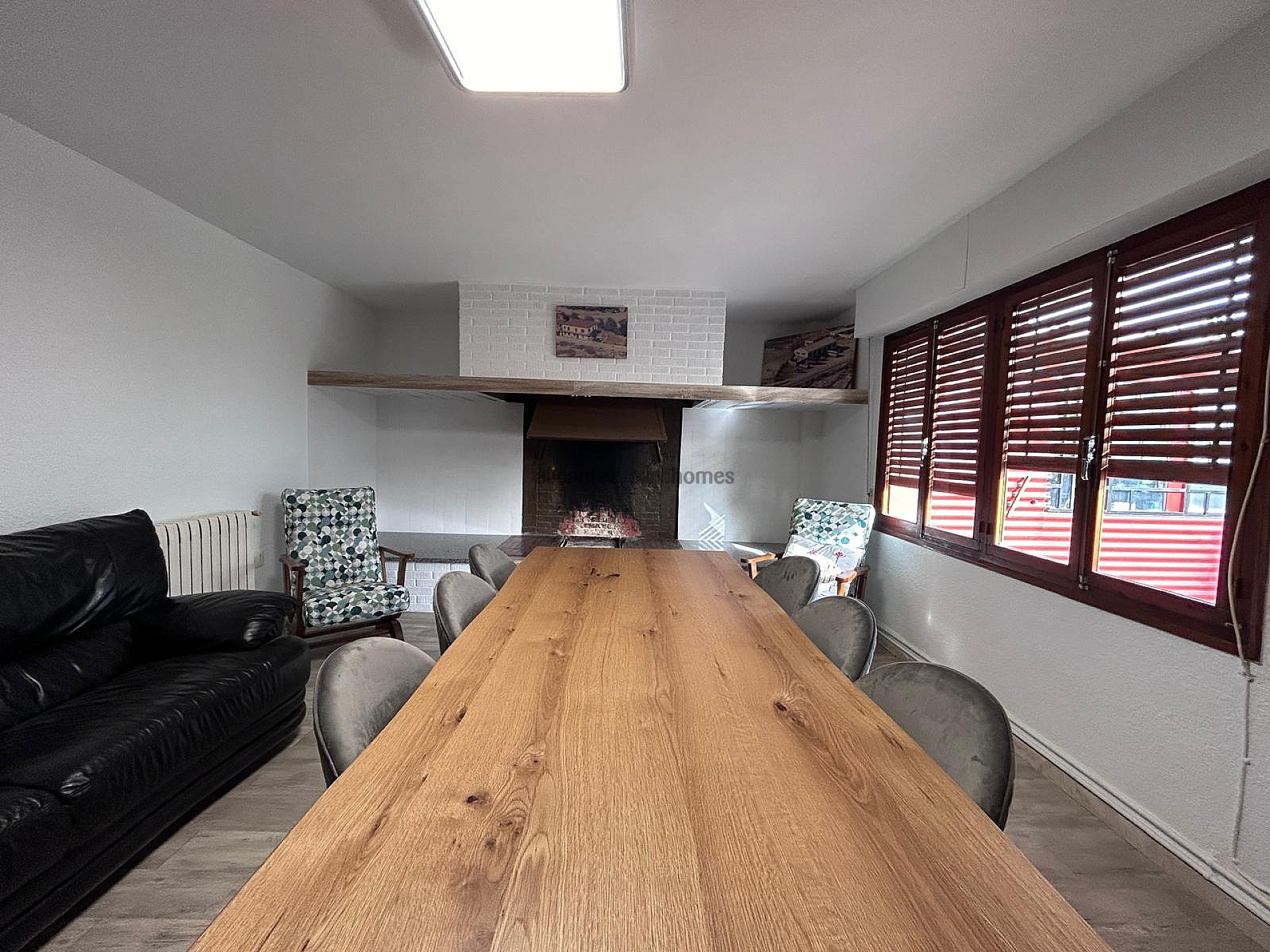Resale - 6 Bedroom 2 Bathroom Villa in Monóvar -  - Alicante