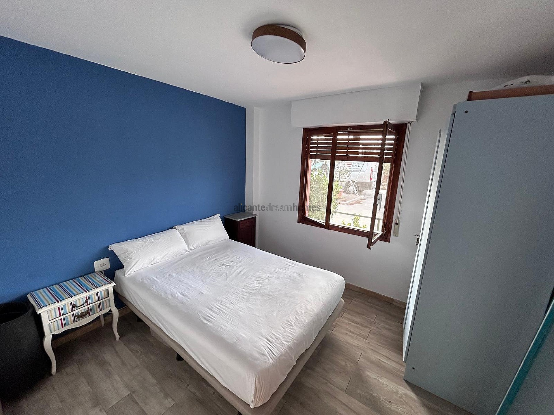 Resale - 6 Bedroom 2 Bathroom Villa in Monóvar -  - Alicante
