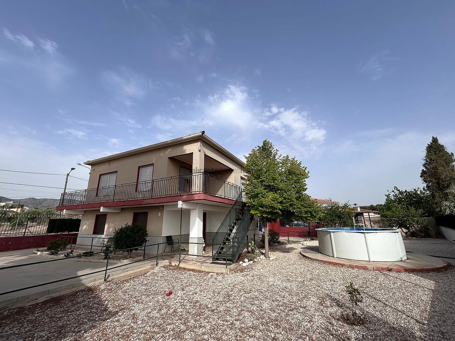 Resale - 6 Bedroom 2 Bathroom Villa in Monóvar -  - Alicante