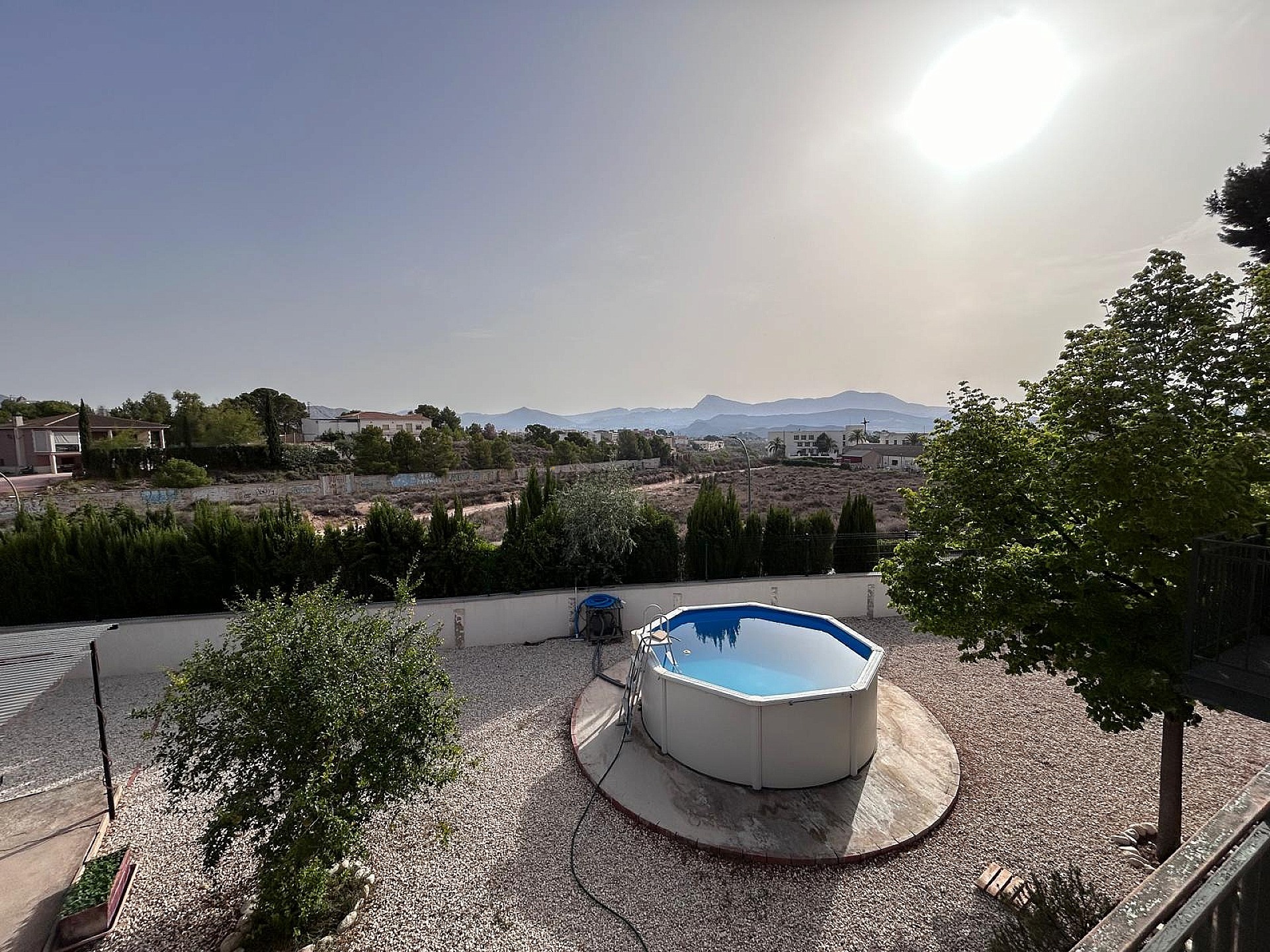 Resale - 6 Bedroom 2 Bathroom Villa in Monóvar -  - Alicante