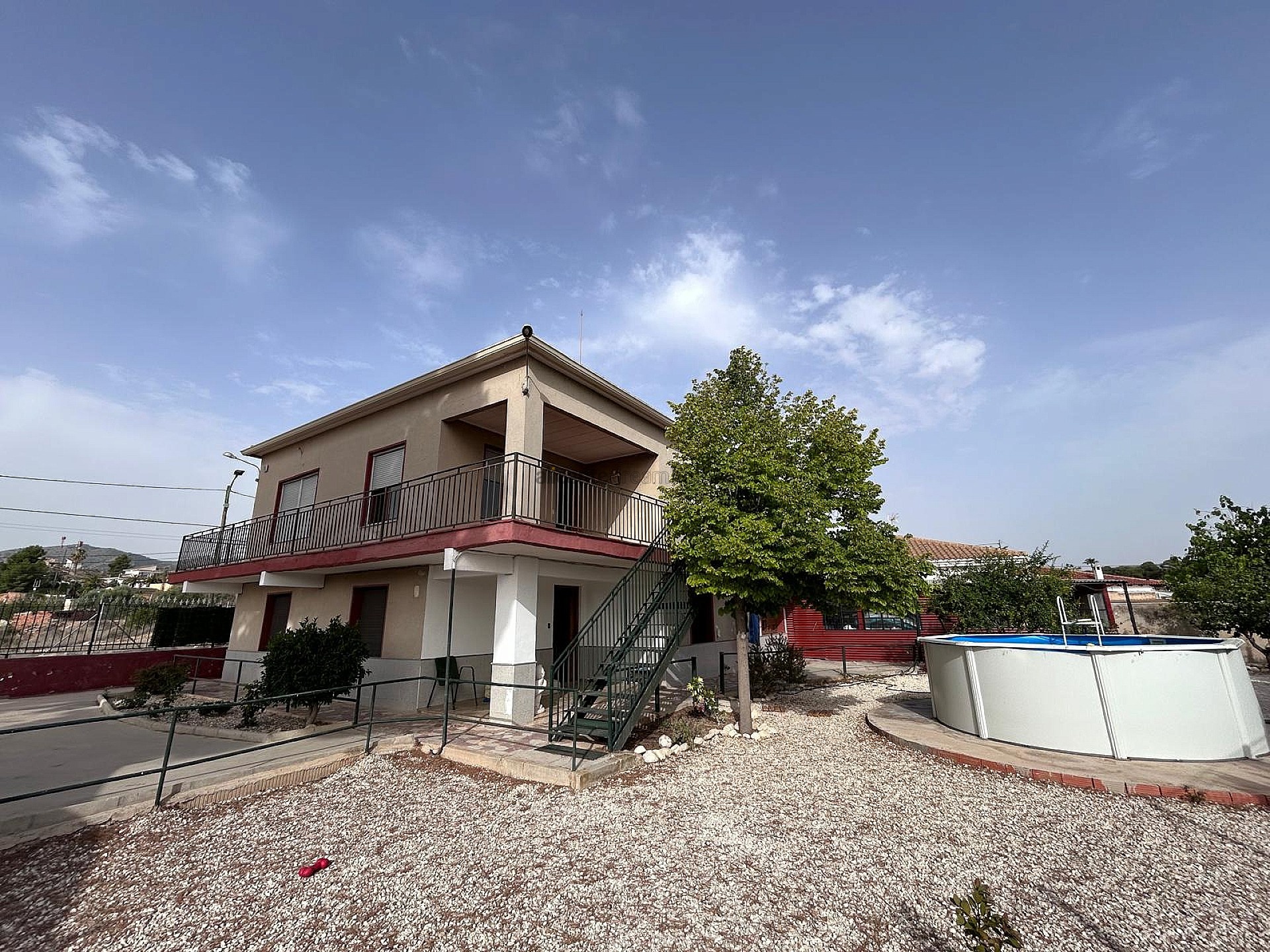 Resale - 6 Bedroom 2 Bathroom Villa in Monóvar -  - Alicante
