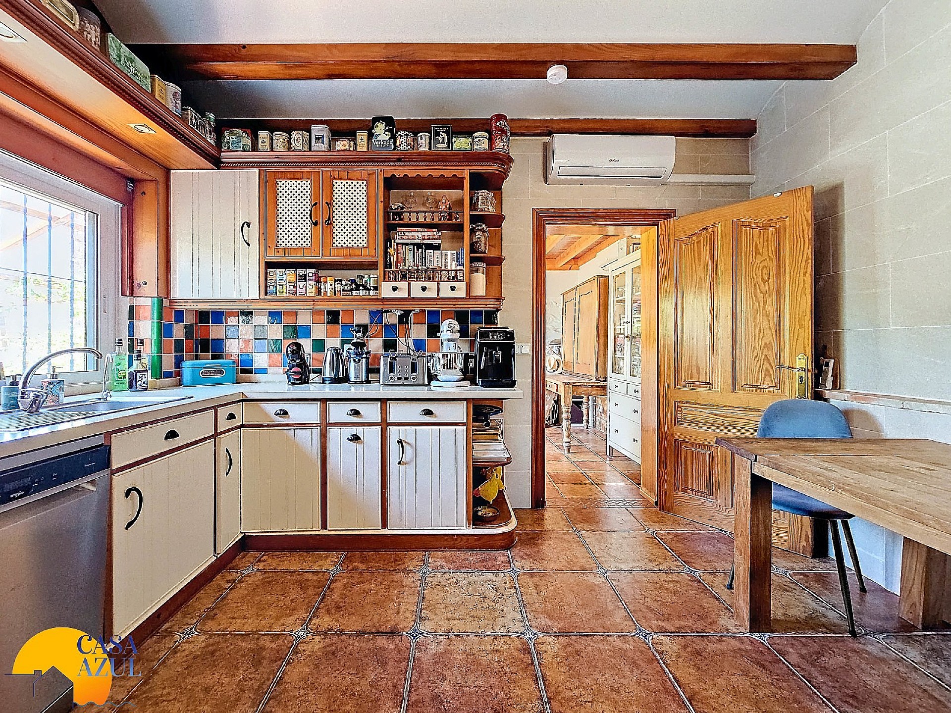 Resale - 6 Bedroom 5 Bathroom Finca in Catral -  - Alicante