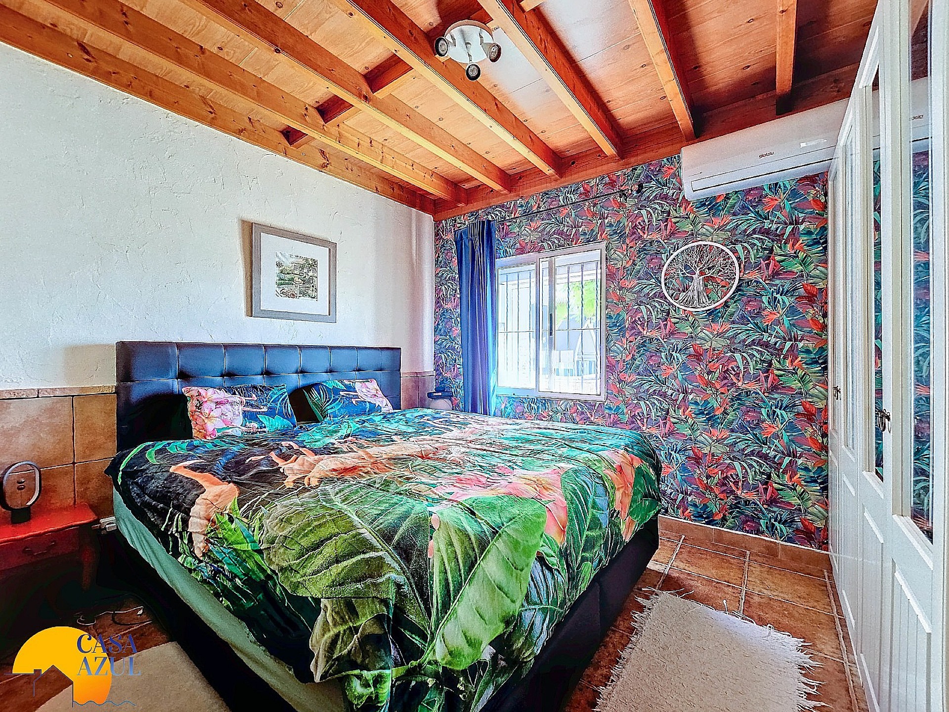 Resale - 6 Bedroom 5 Bathroom Finca in Catral -  - Alicante