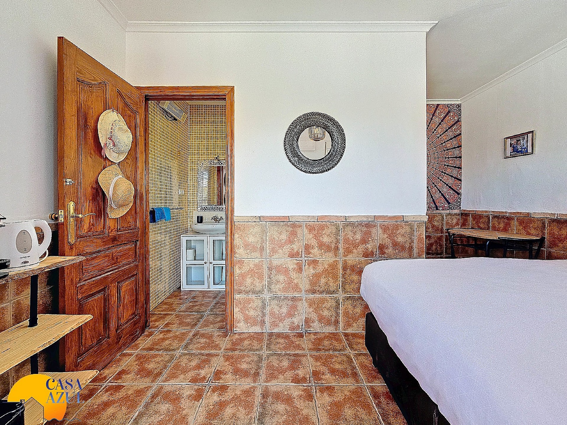 Resale - 6 Bedroom 5 Bathroom Finca in Catral -  - Alicante