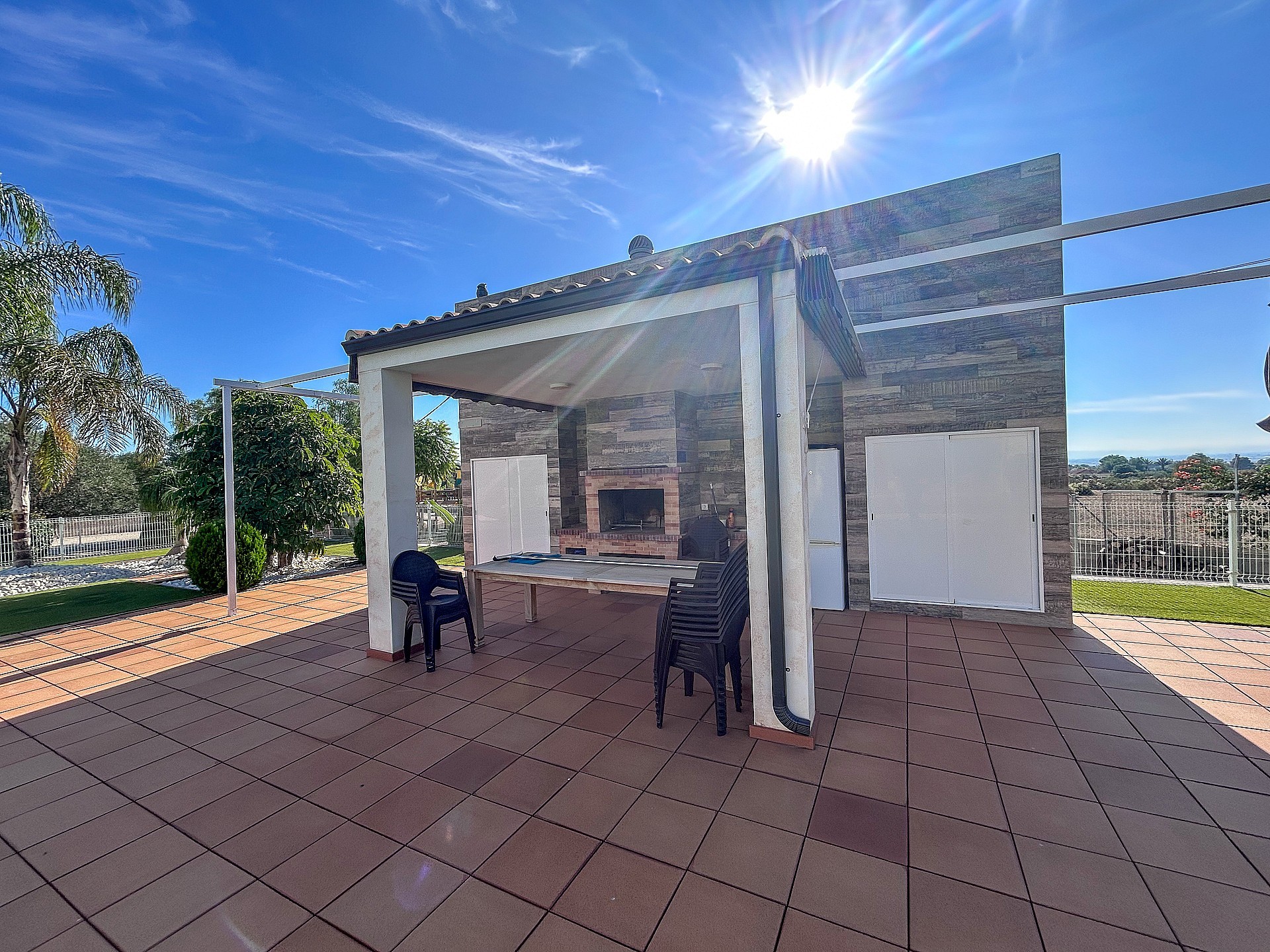 Resale - 8 Bedroom 7 Bathroom Villa in Crevillente -  - Alicante