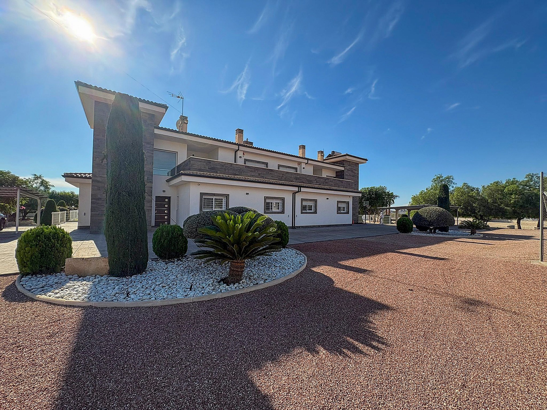 Resale - 8 Bedroom 7 Bathroom Villa in Crevillente -  - Alicante