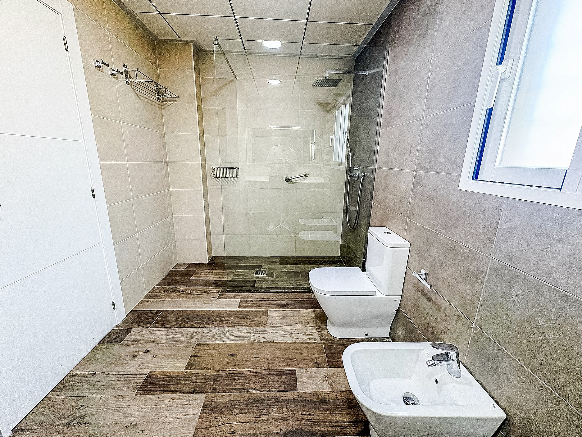 Resale - 8 Bedroom 7 Bathroom Villa in Crevillente -  - Alicante