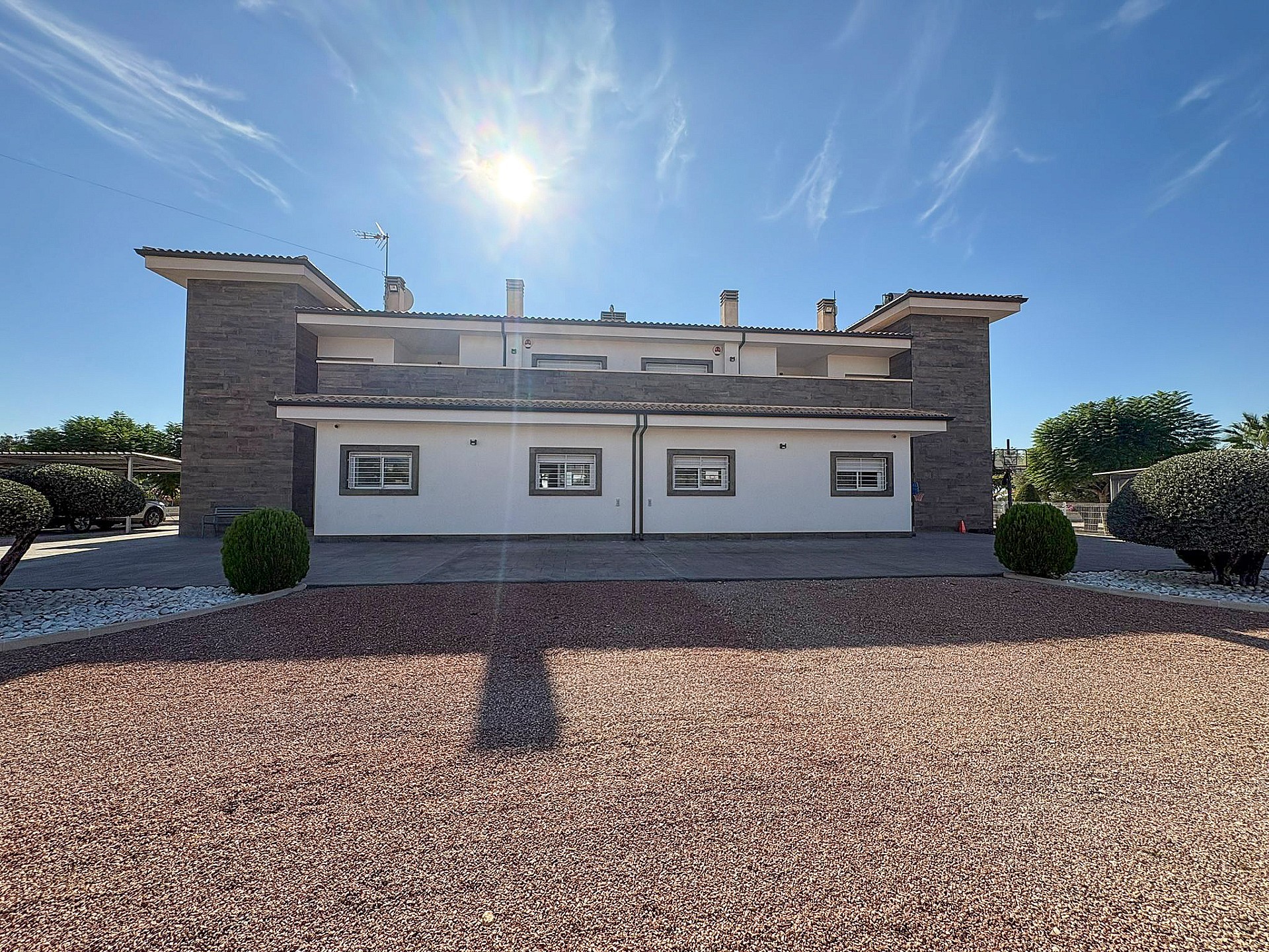 Resale - 8 Bedroom 7 Bathroom Villa in Crevillente -  - Alicante