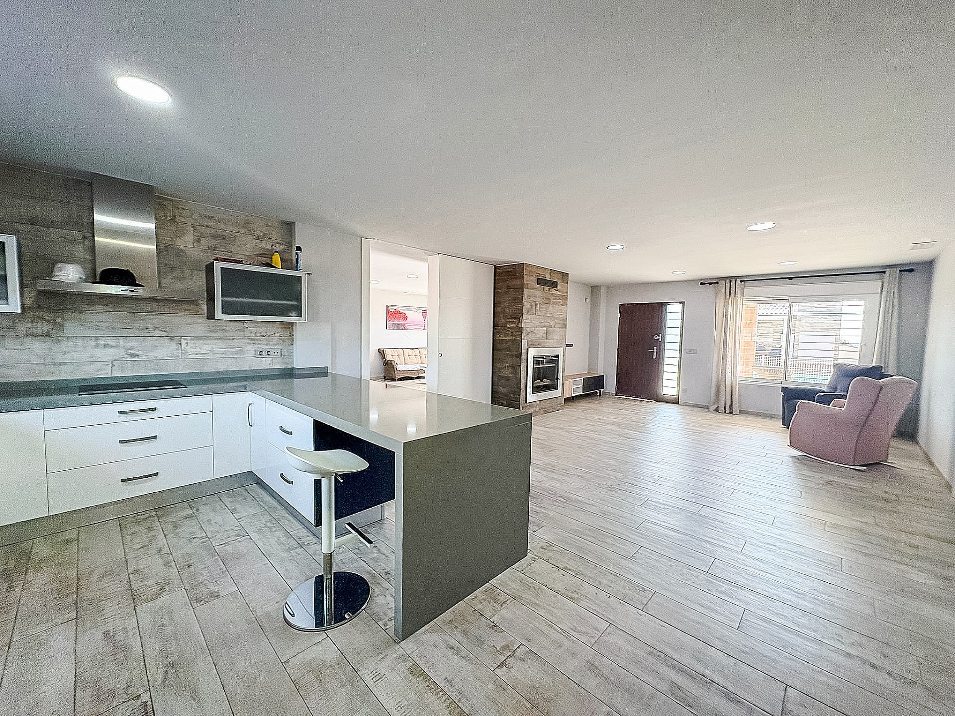 Resale - 8 Bedroom 7 Bathroom Villa in Crevillente -  - Alicante