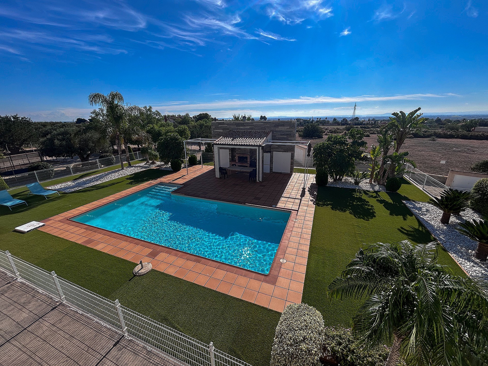 Resale - 8 Bedroom 7 Bathroom Villa in Crevillente -  - Alicante